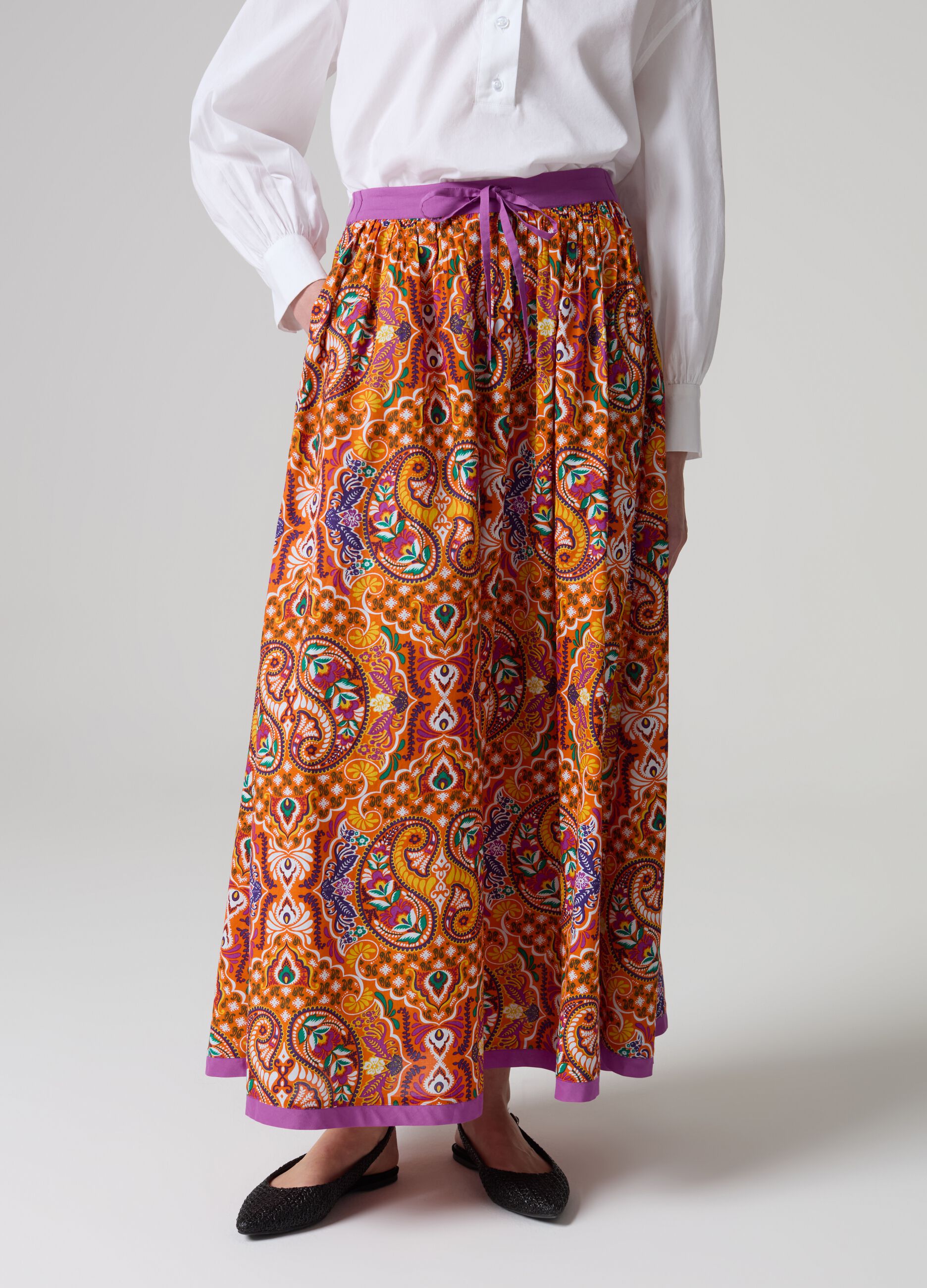 Long dress with paisley print