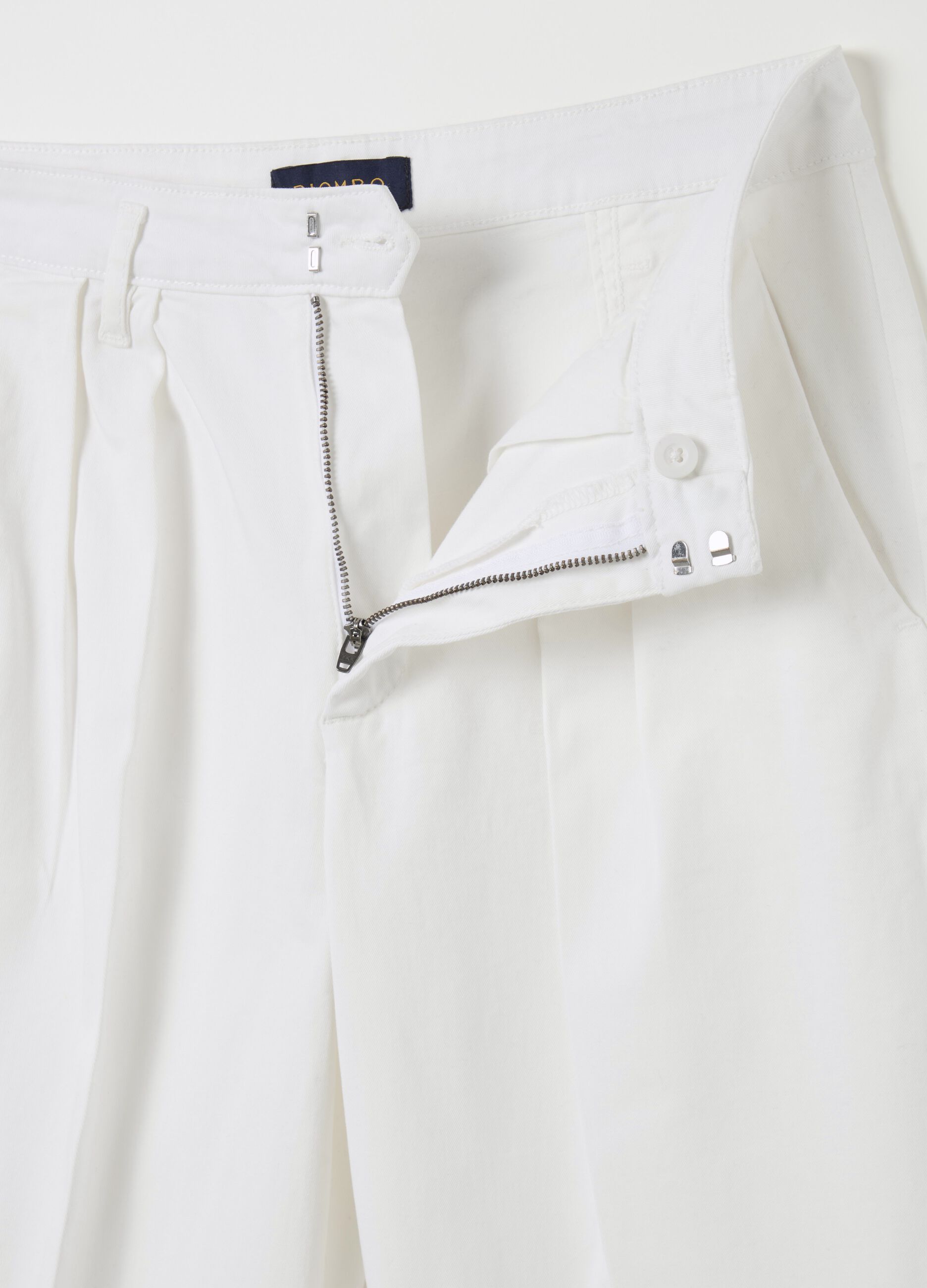 Stretch cotton chinos