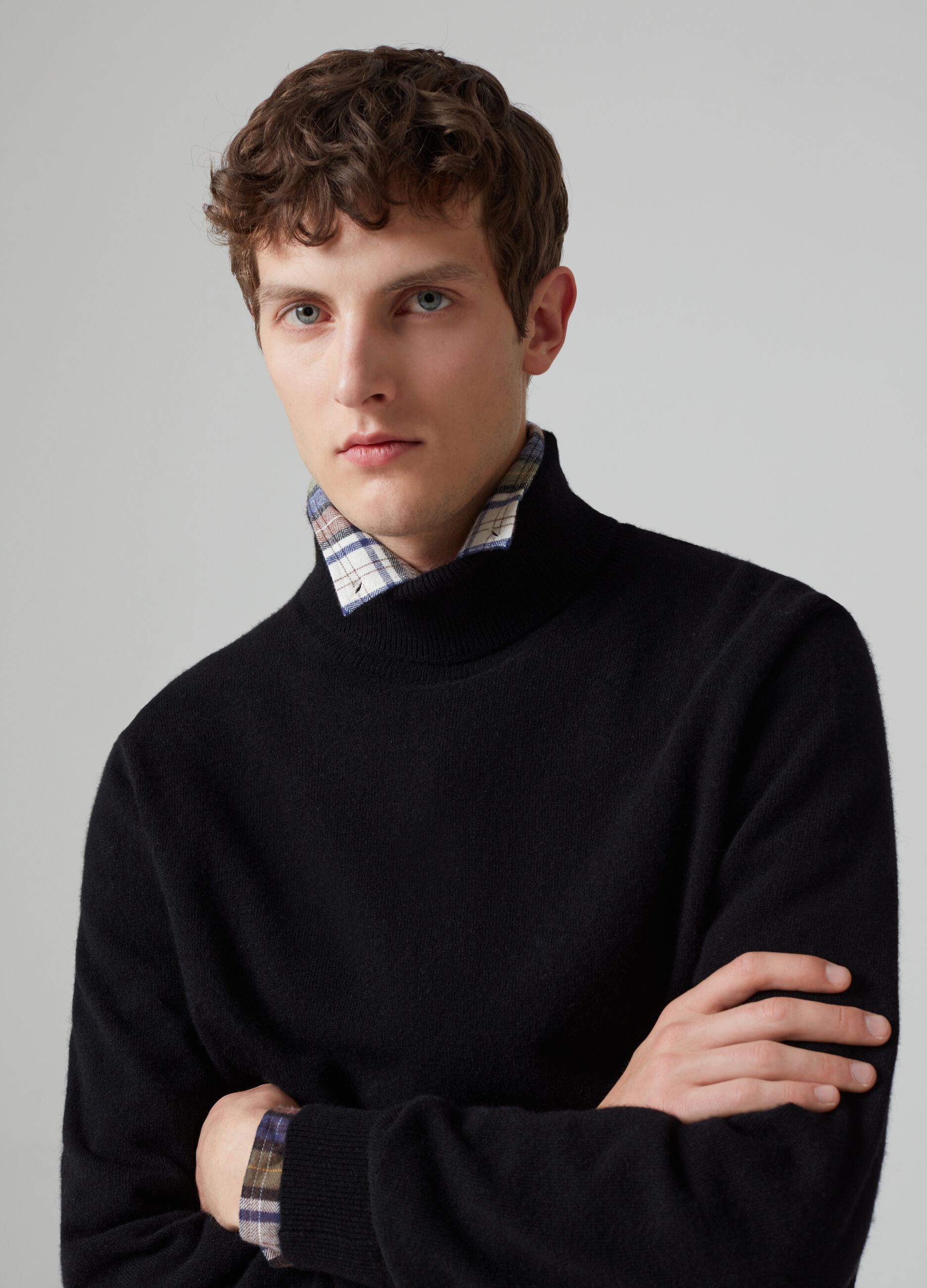 Jersey lana merino cuello alto hombre | AD España