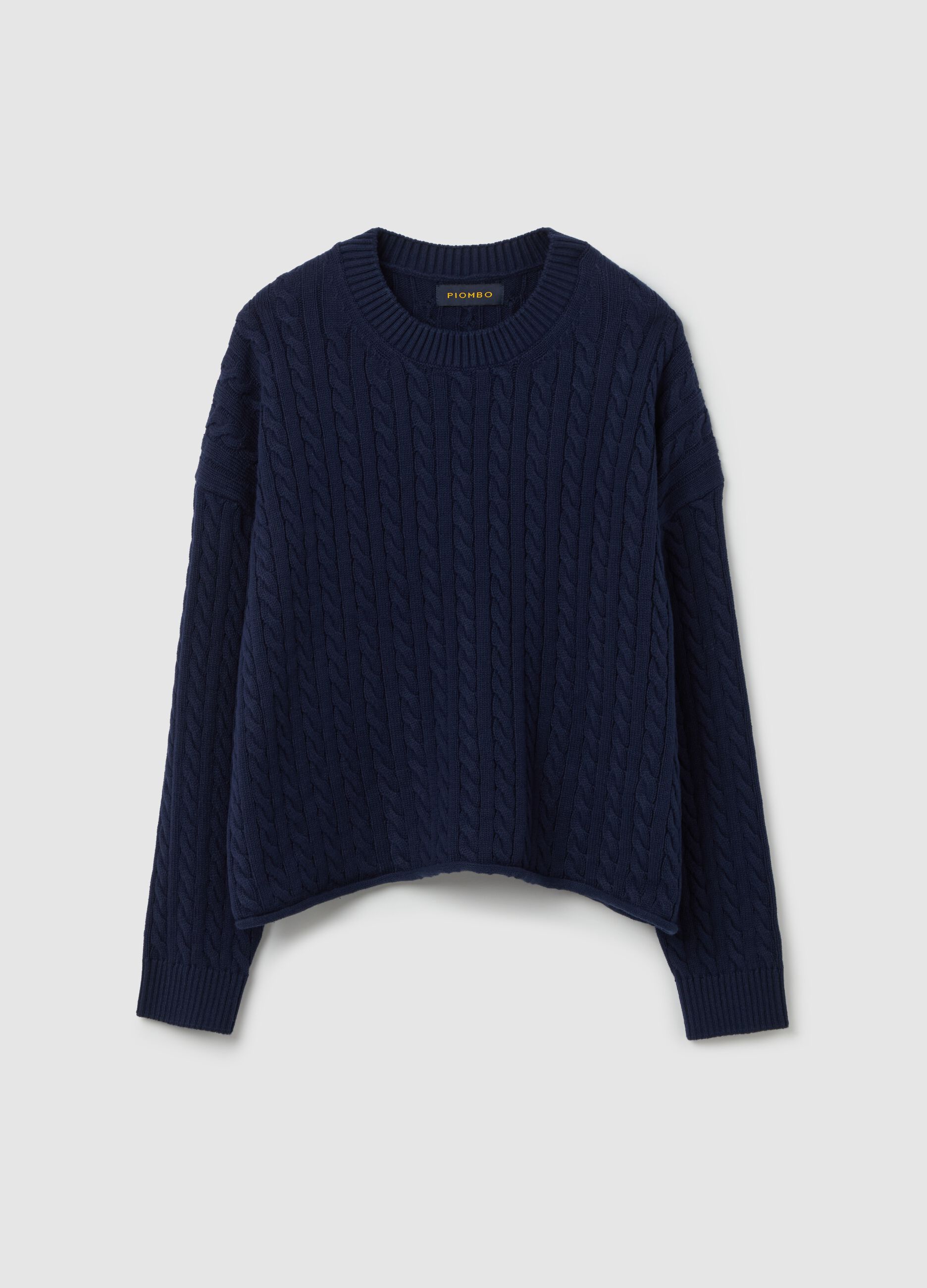 Ribbed pullover with cable-knit design