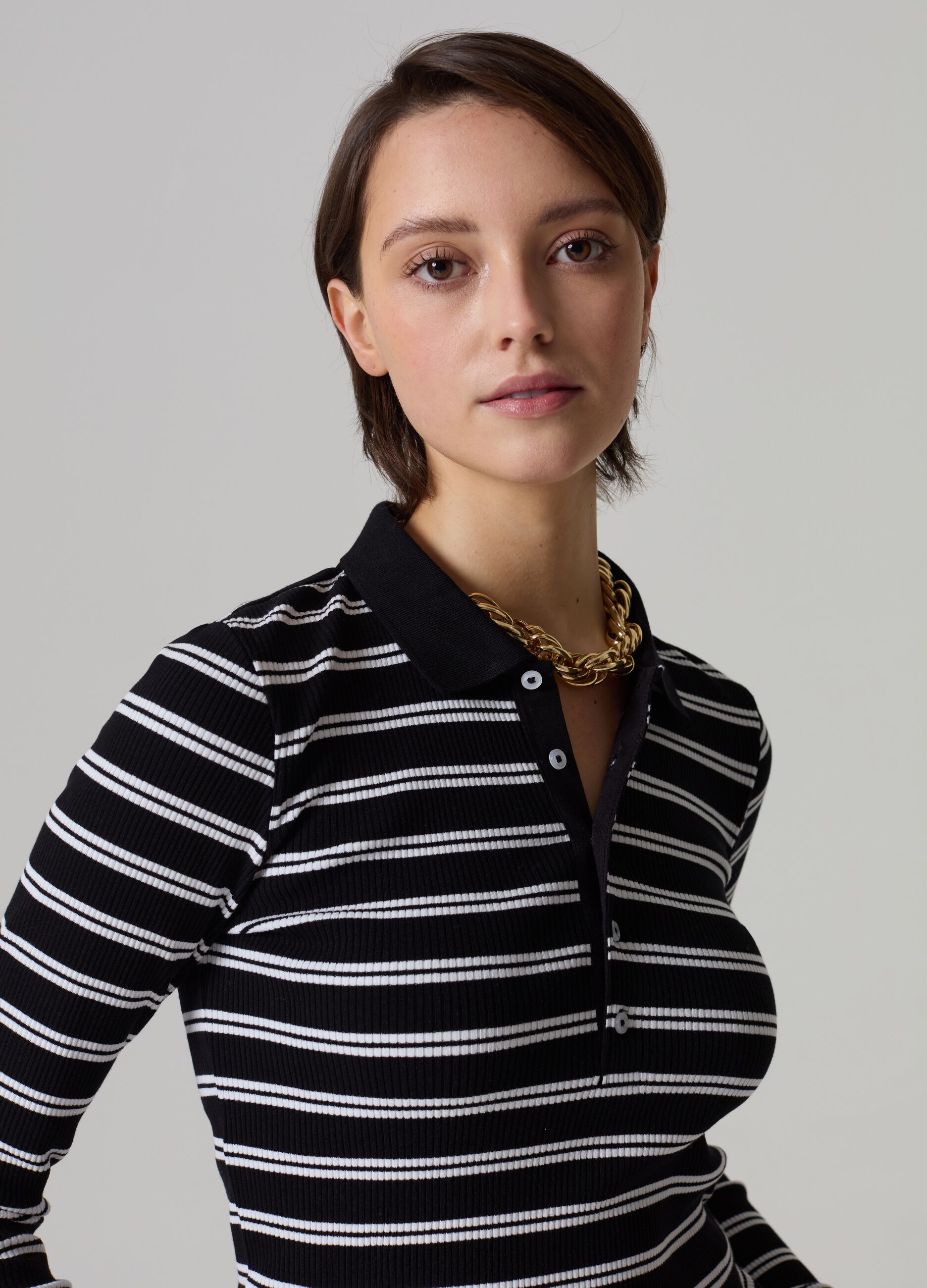 Long-sleeved polo shirt with wavy edging