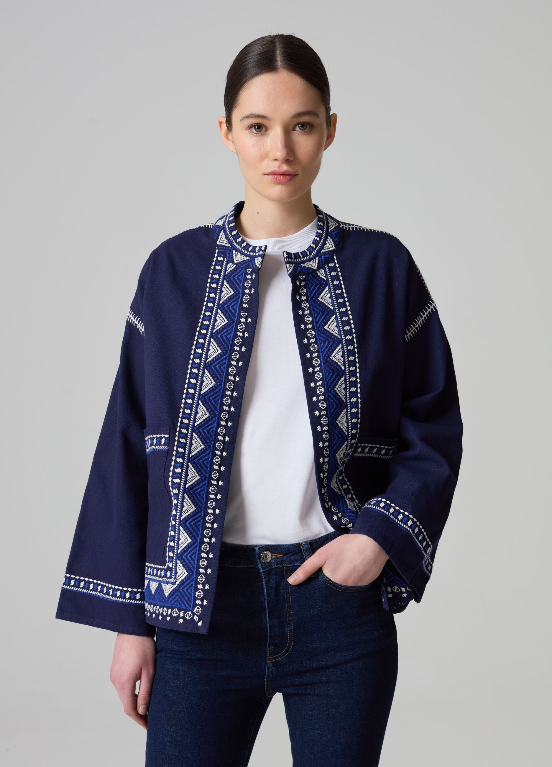 Kimono jacket with ethnic applications