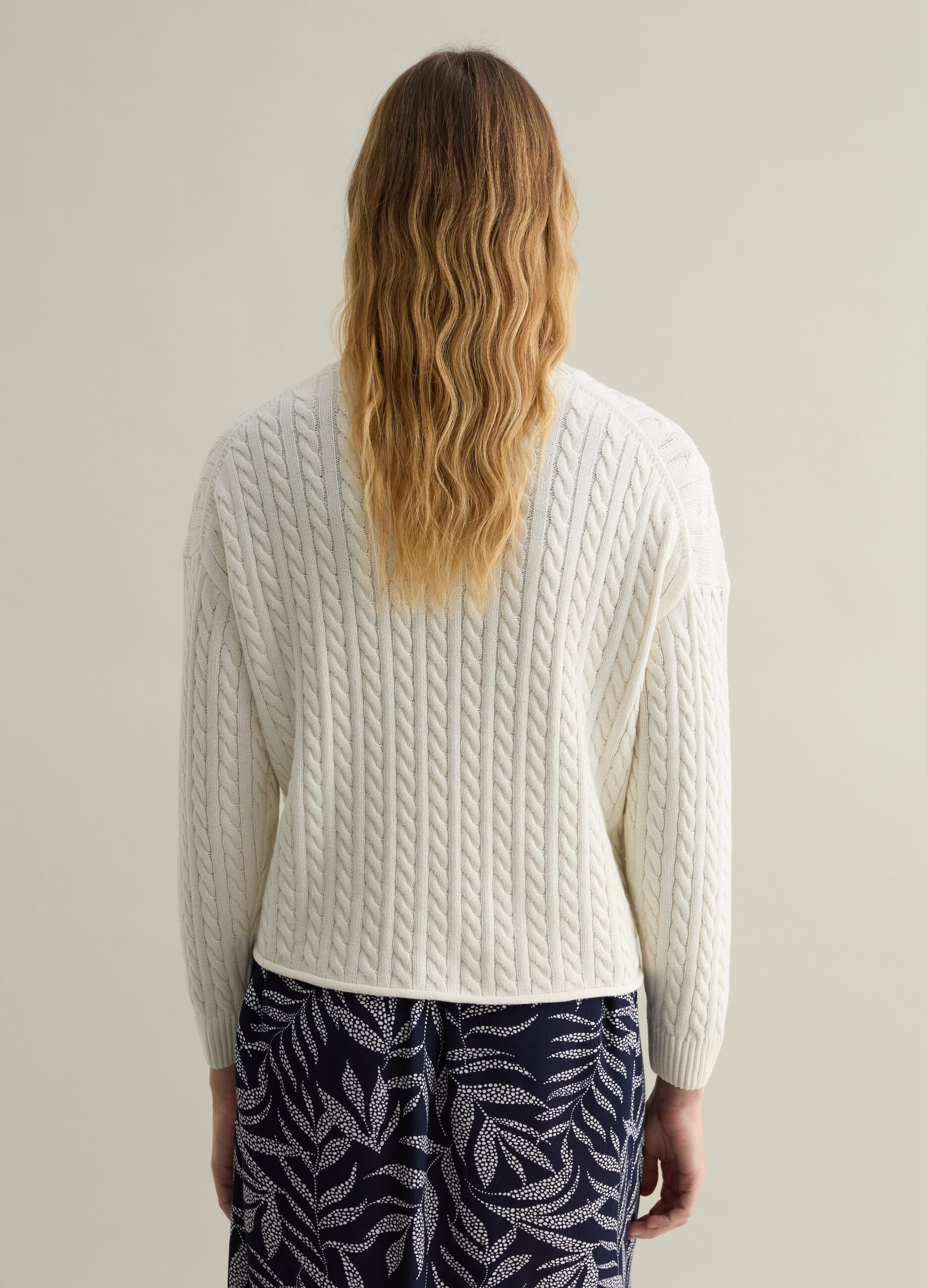 Jersey de canalé con punto trenzado