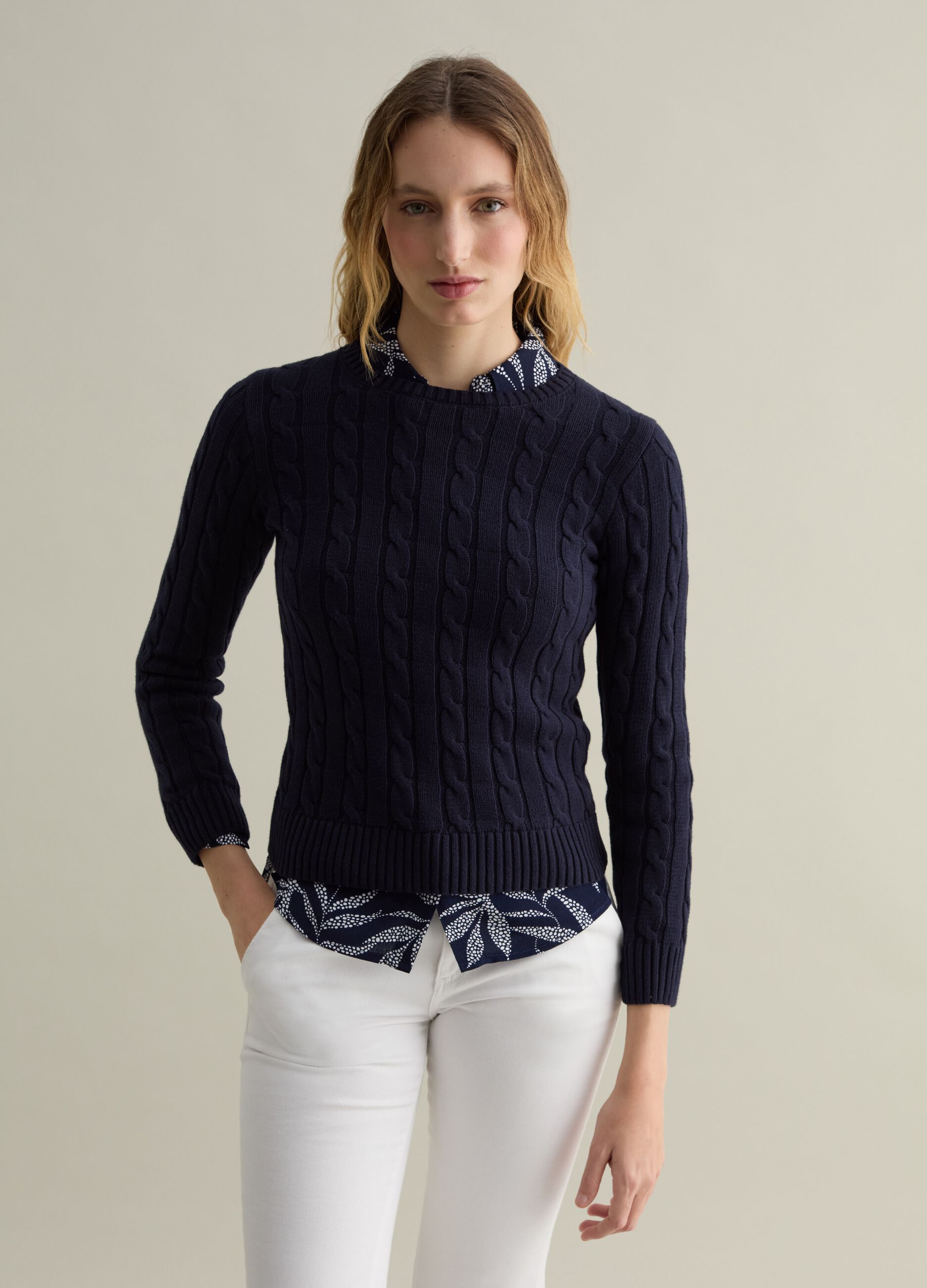 Ribbed pullover with cable-knit design_1