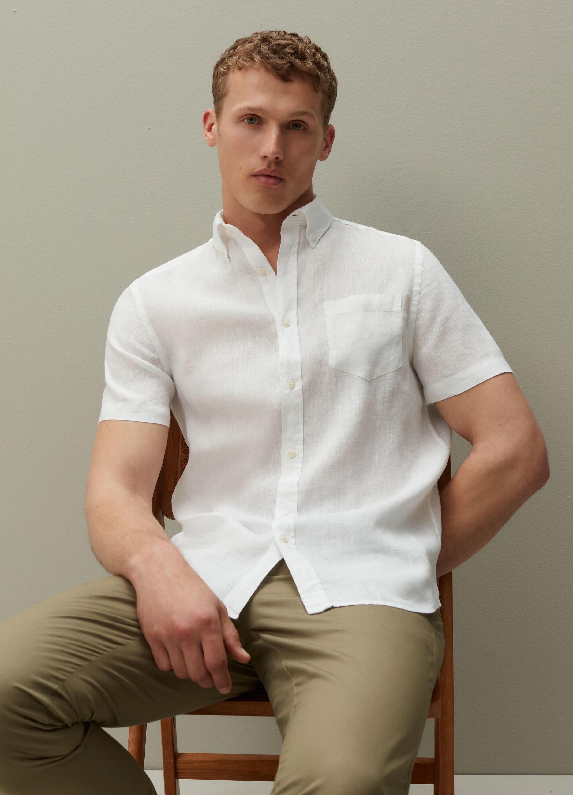 Linen shirt with short sleeves_1