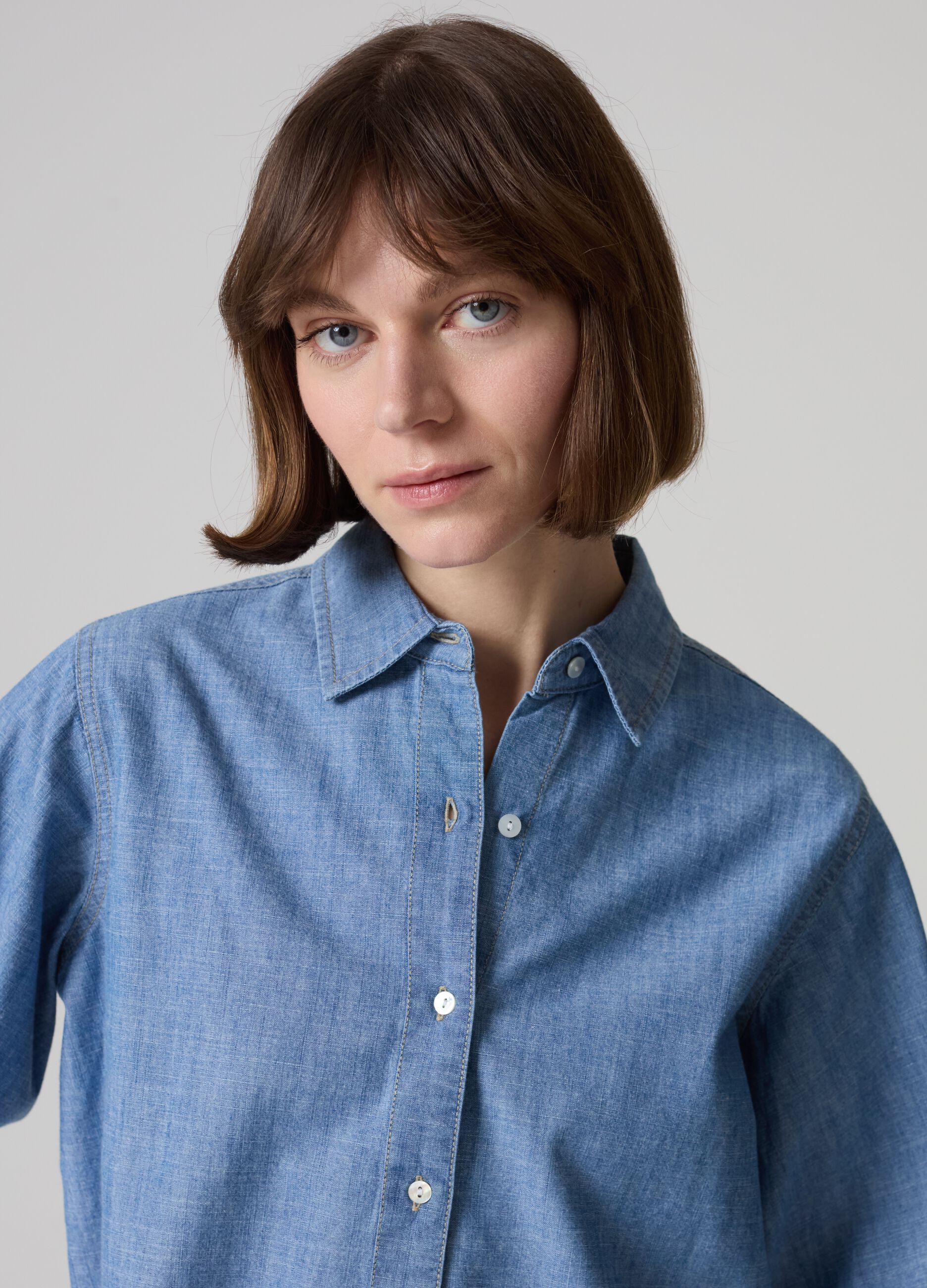 Fluid denim shirt with puff sleeves