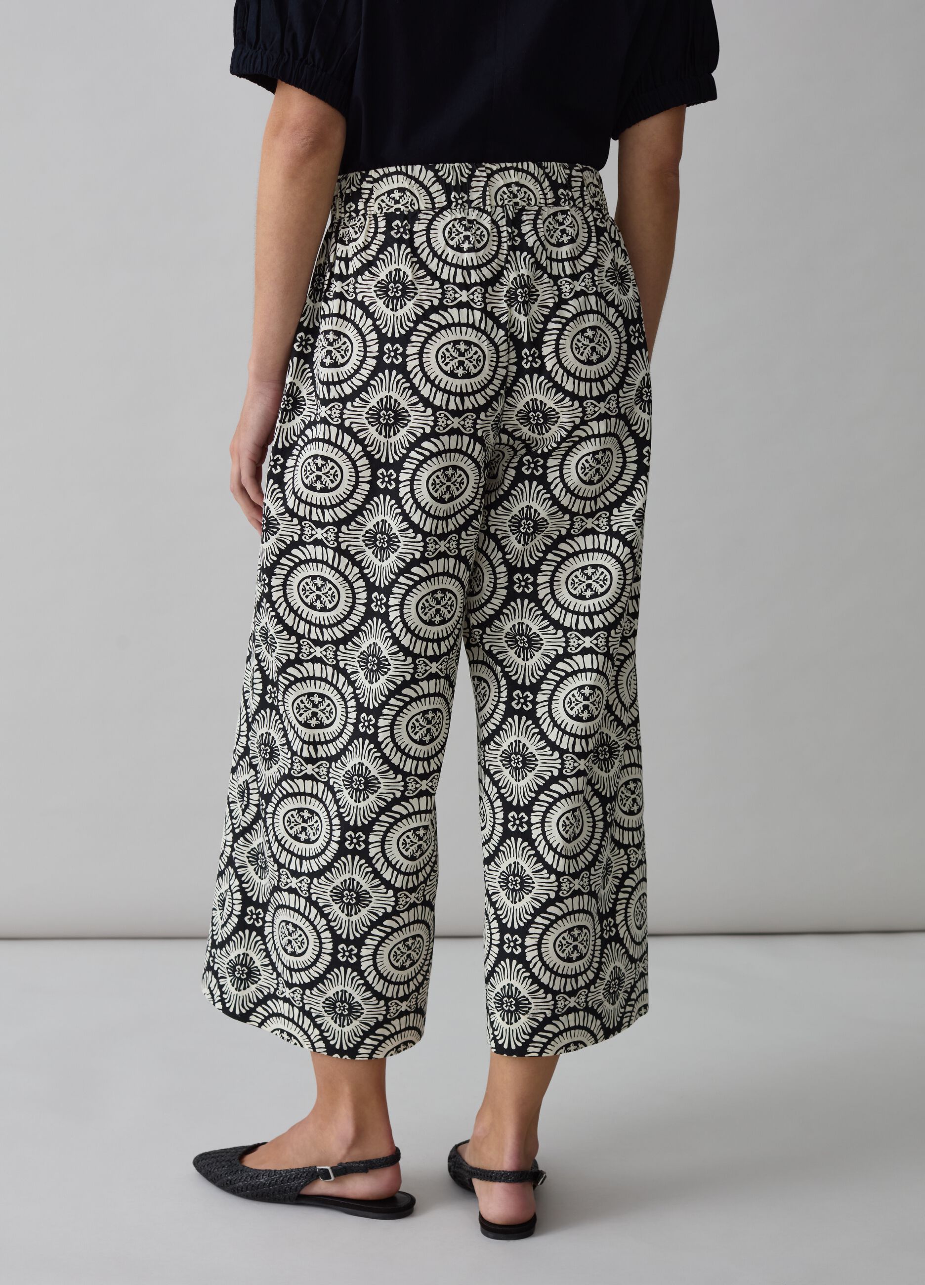 Pantalón wide leg con estampado étnico_2