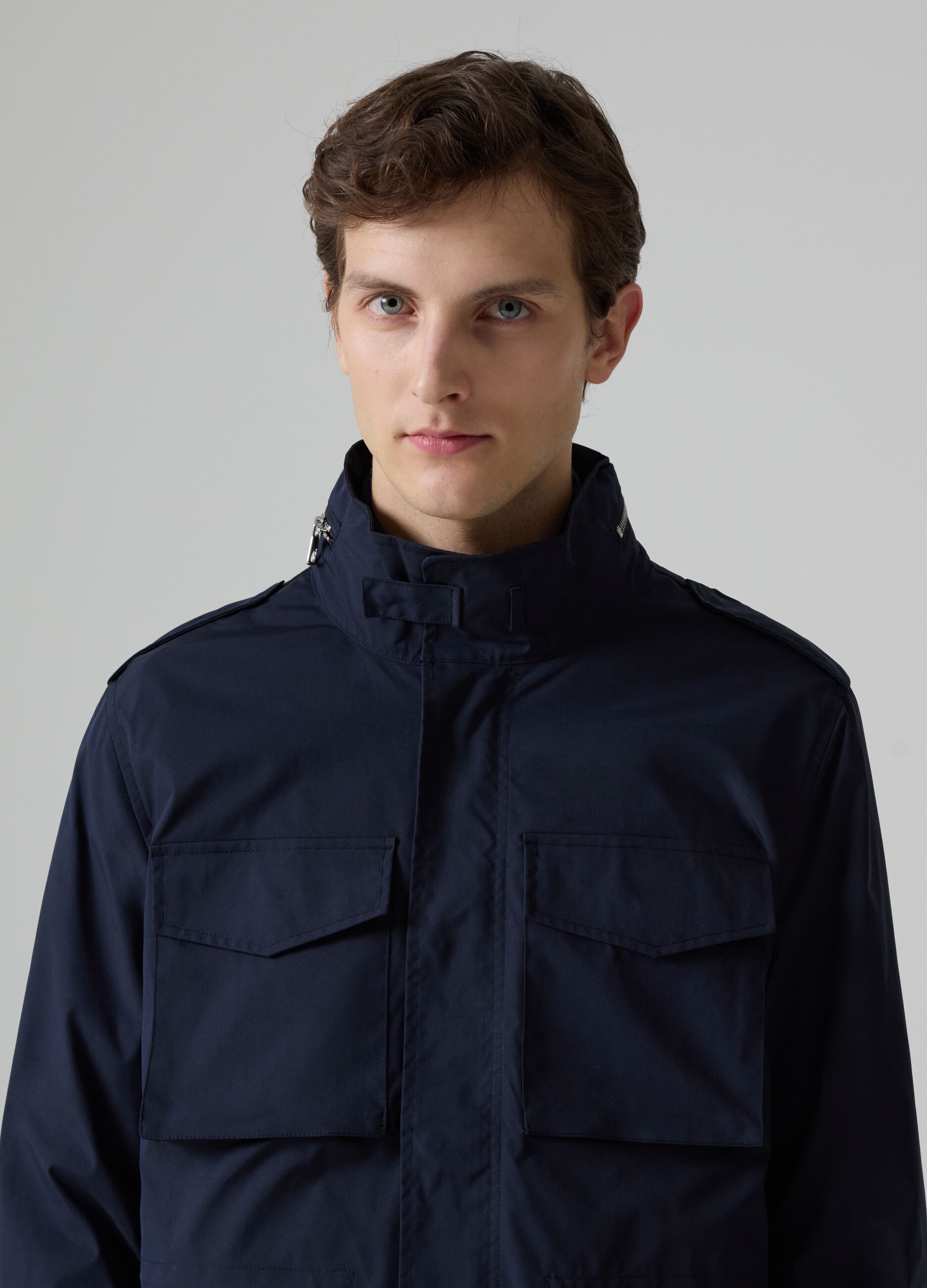 Chaqueta corta de cuello alto_1