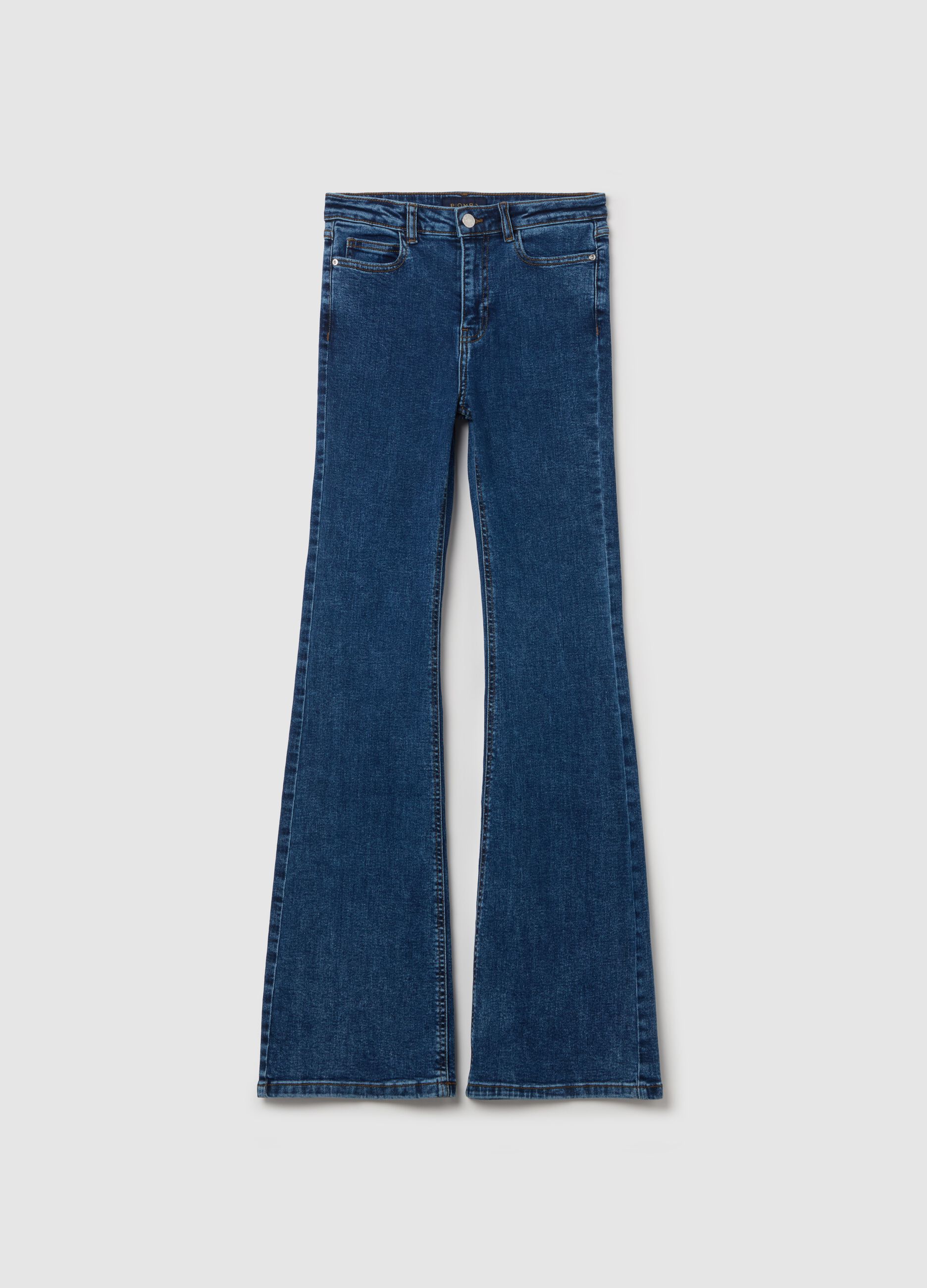 Vaqueros flare fit cinco bolsillos
