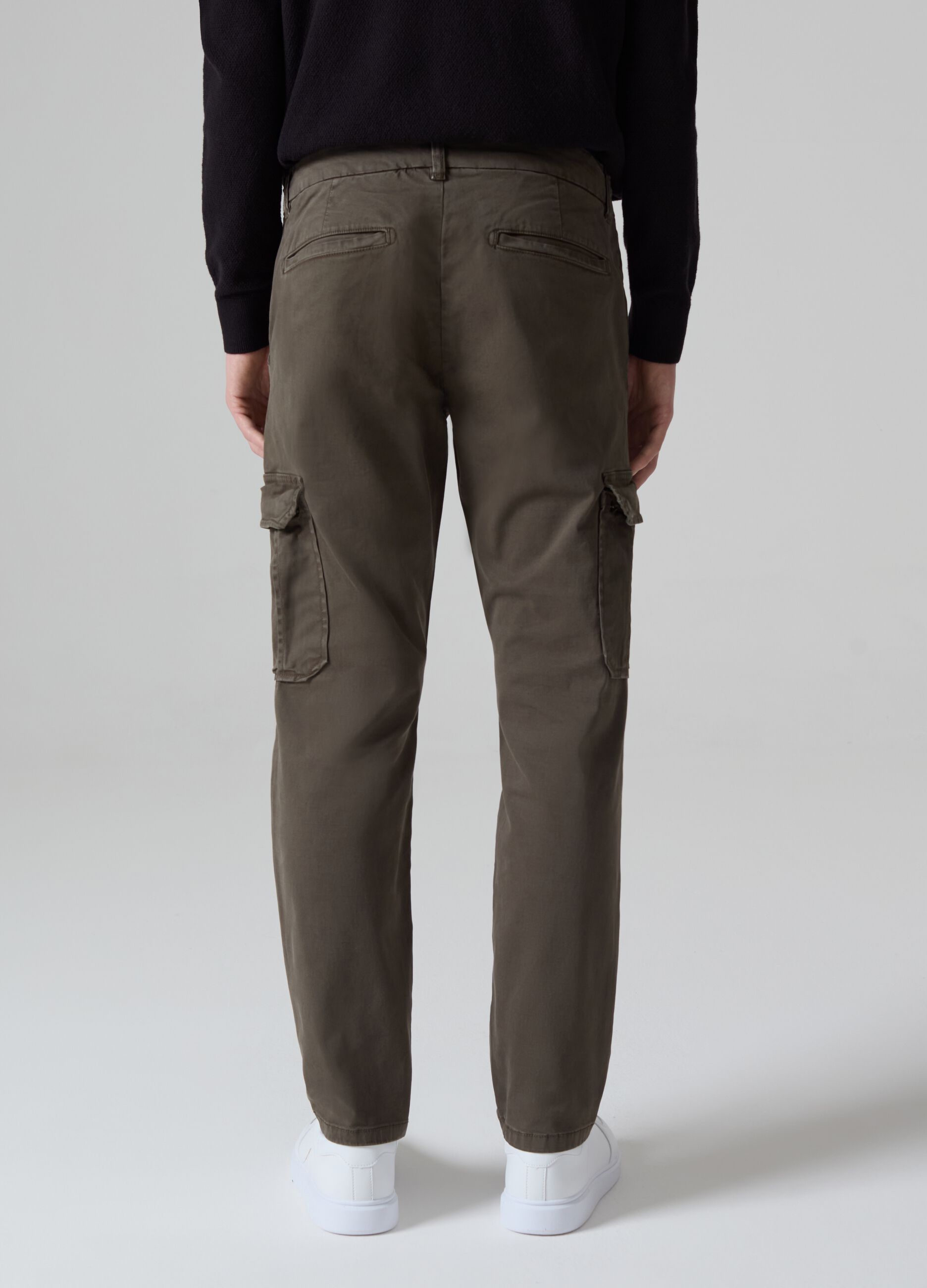 Stretch cotton cargo-cut chino trousers_2