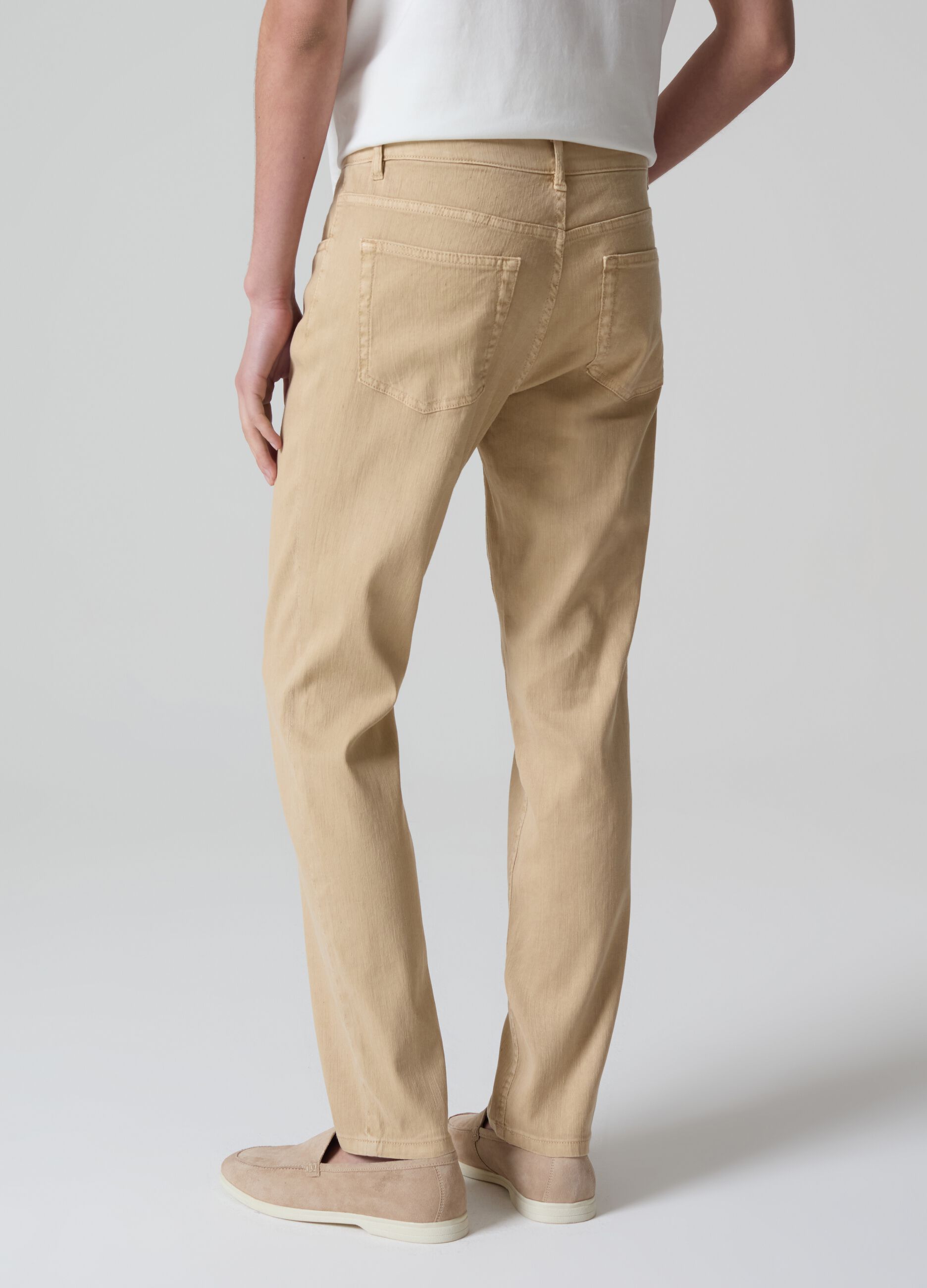 Contemporary slim-fit jeans with five pockets_2