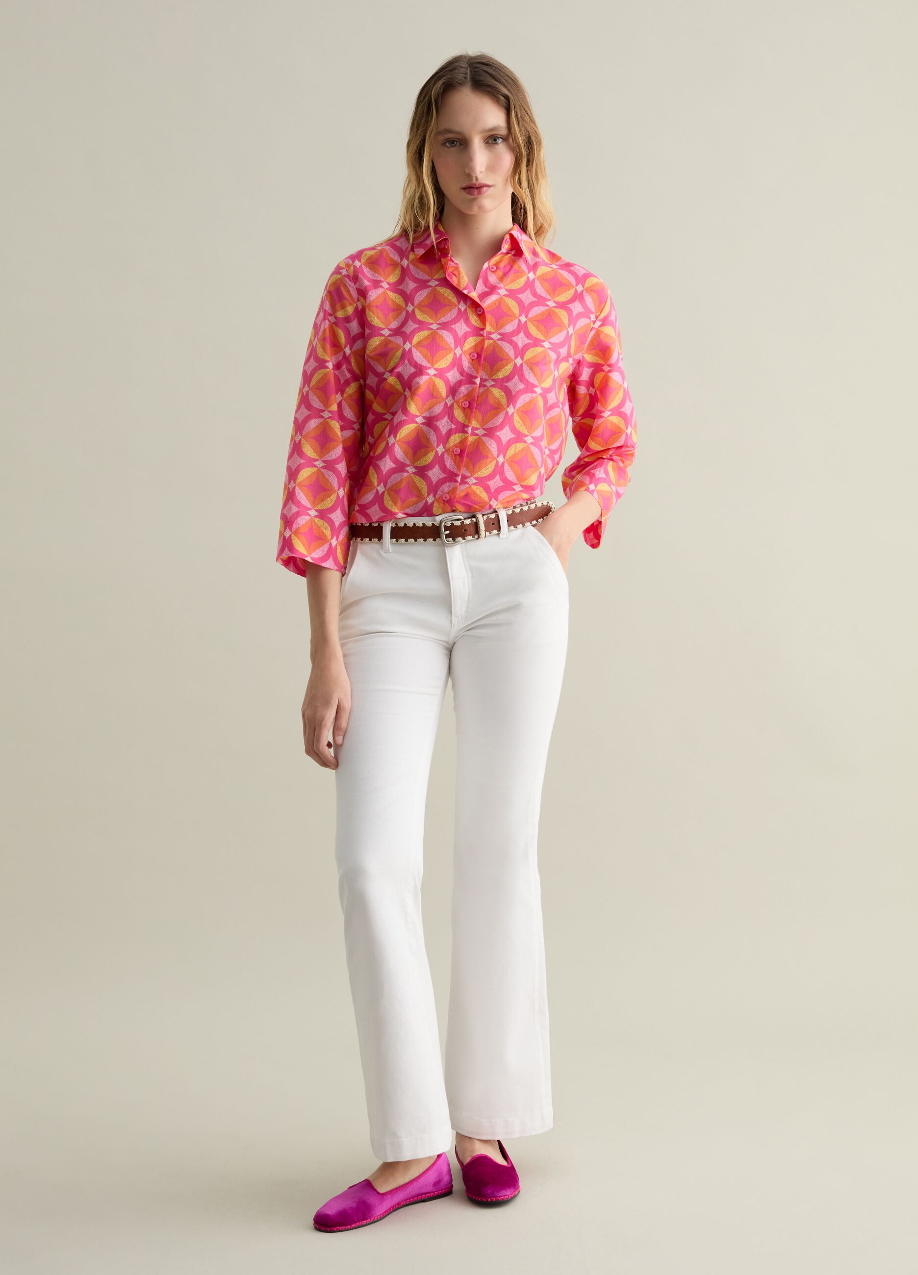 Shirt with optical pattern