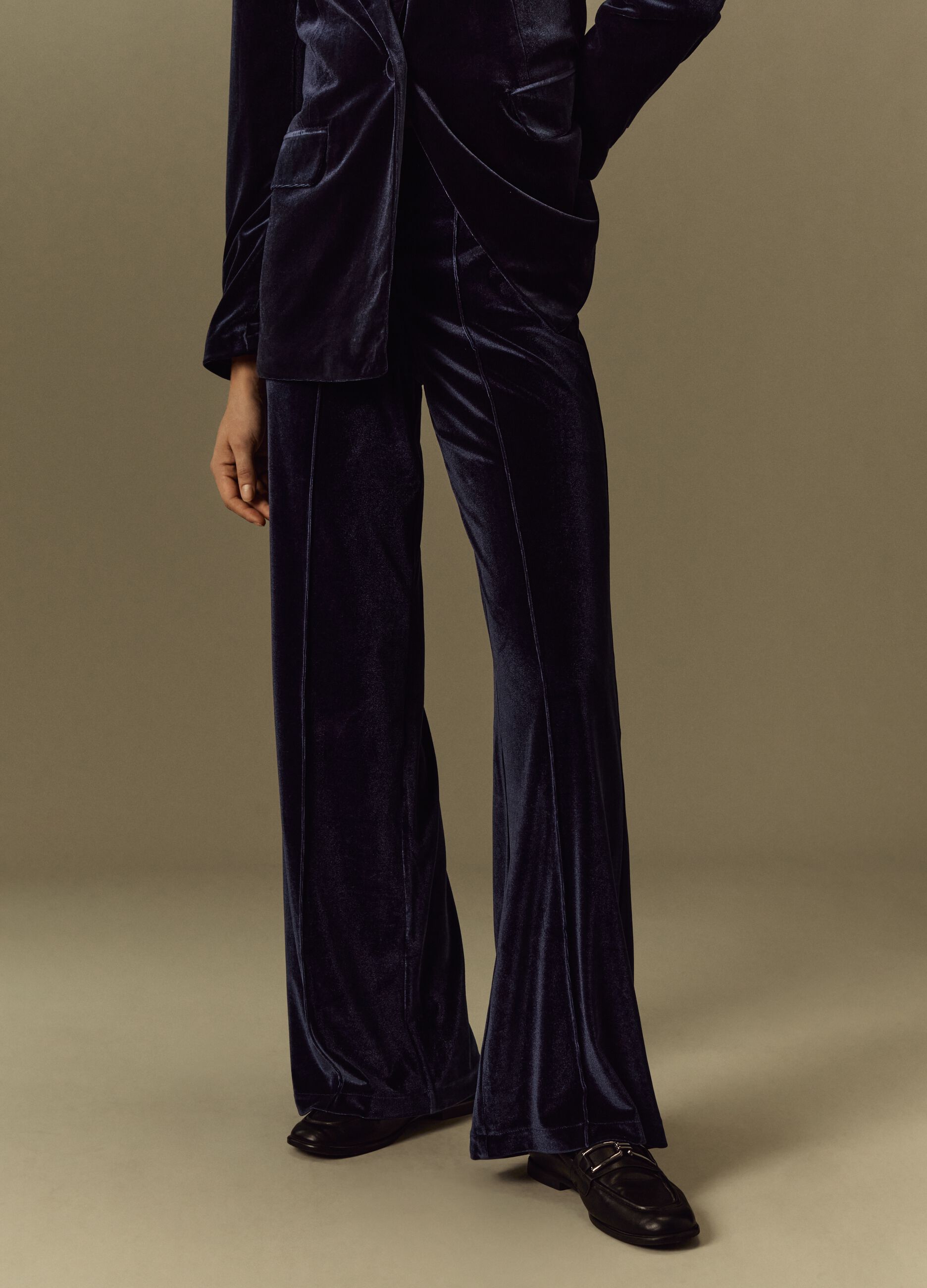 High-waisted velvet trousers_1