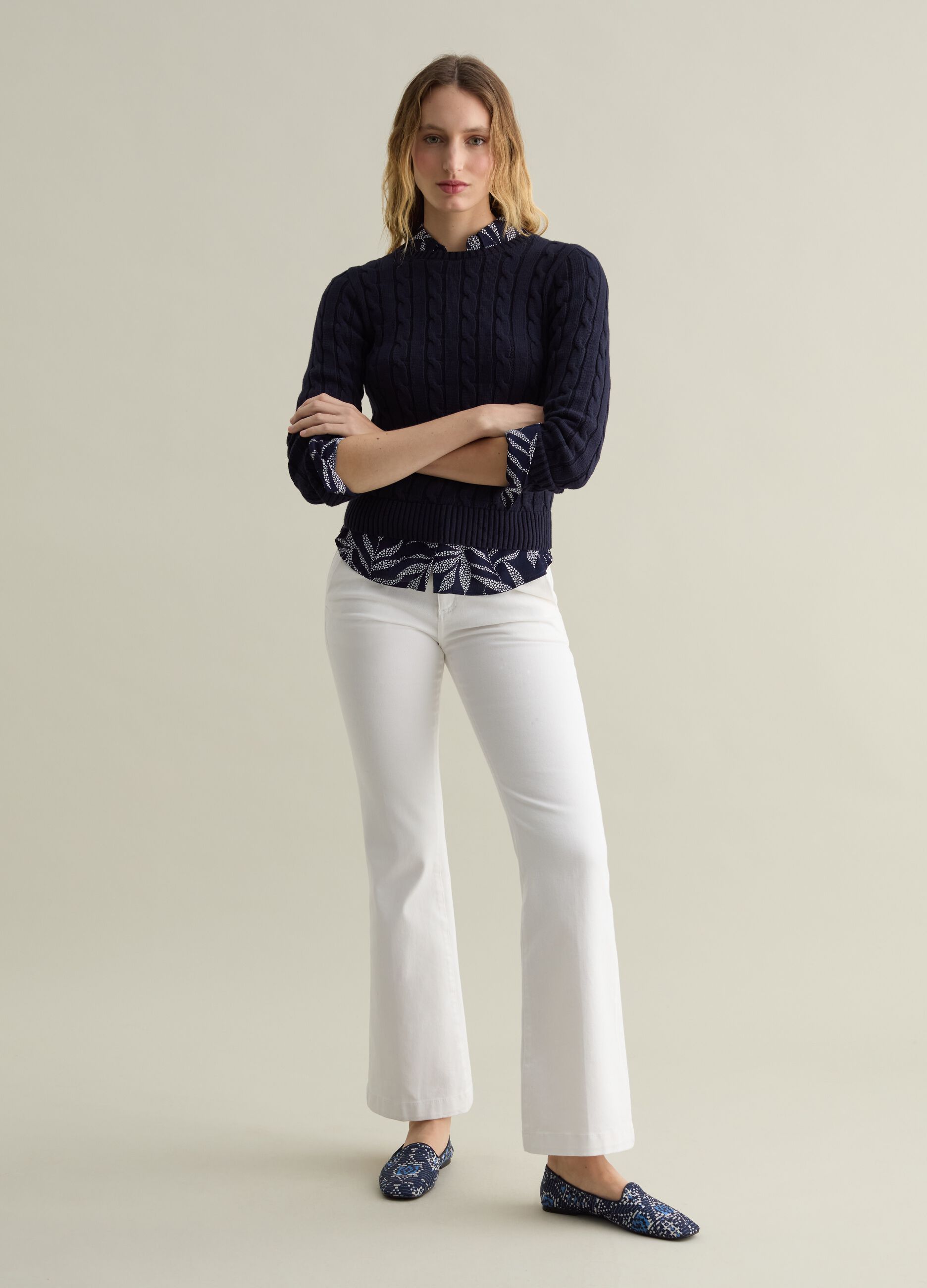 Ribbed pullover with cable-knit design_0