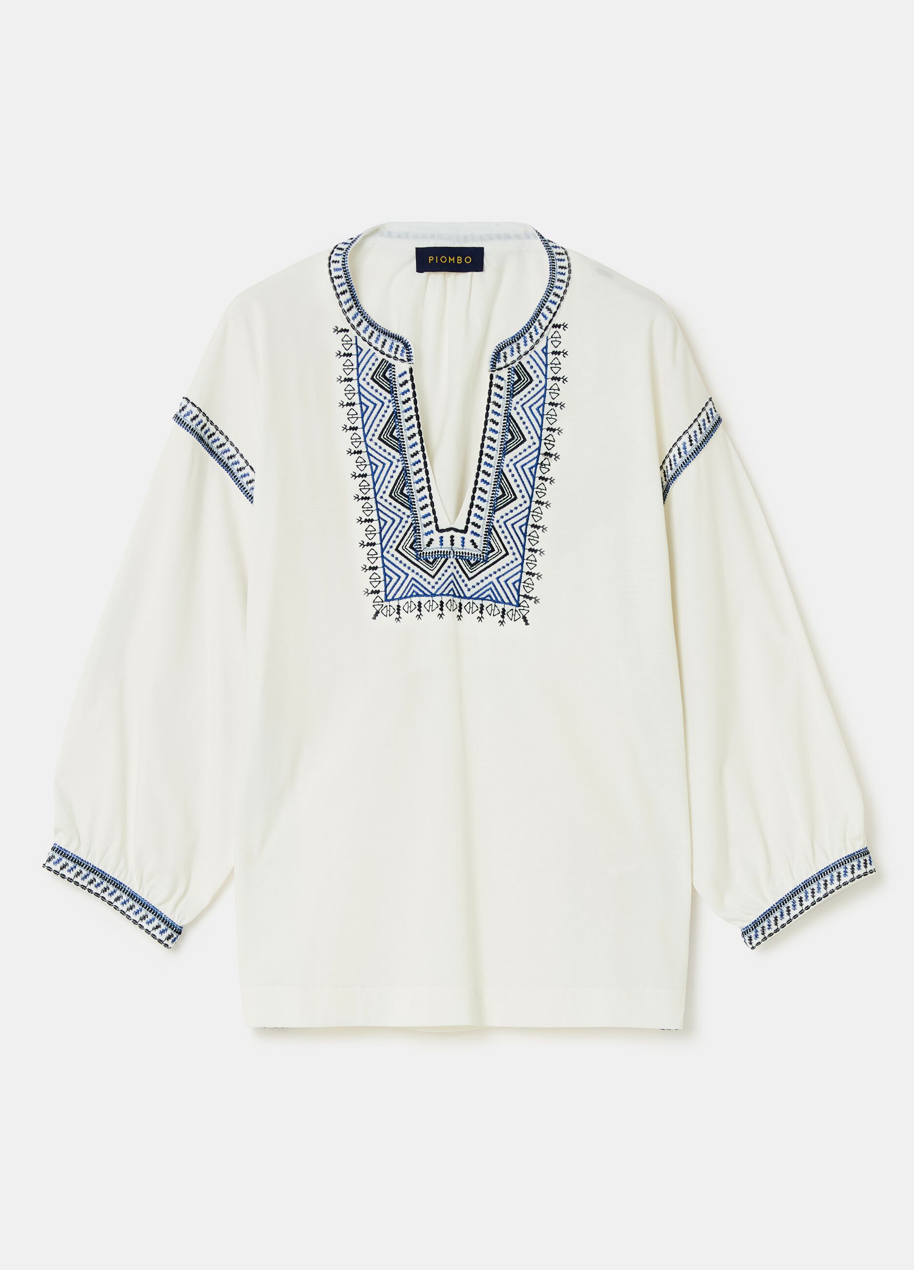 Camiseta de algodón con bordados étnicos