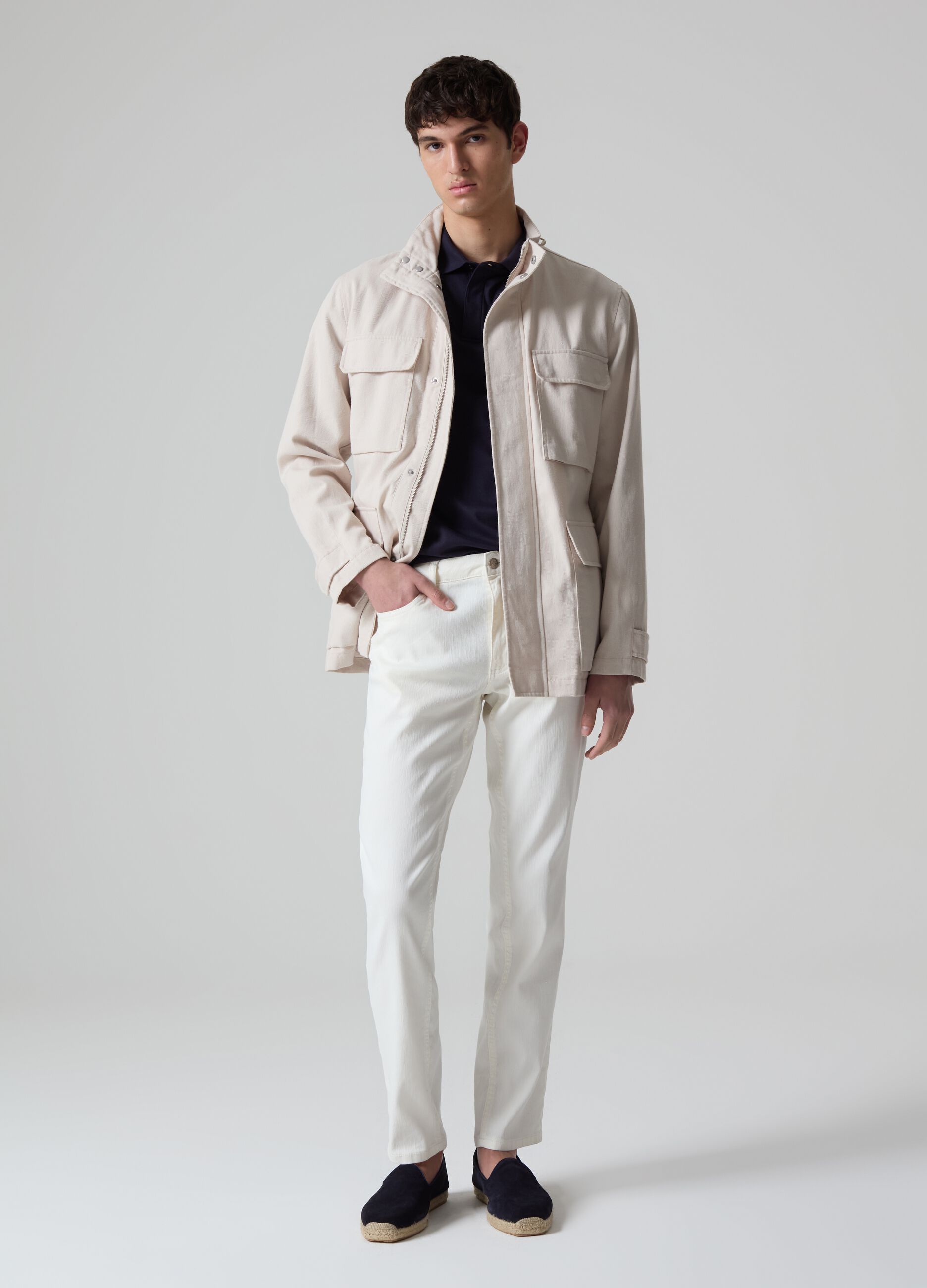 Contemporary slim-fit jeans with five pockets_0