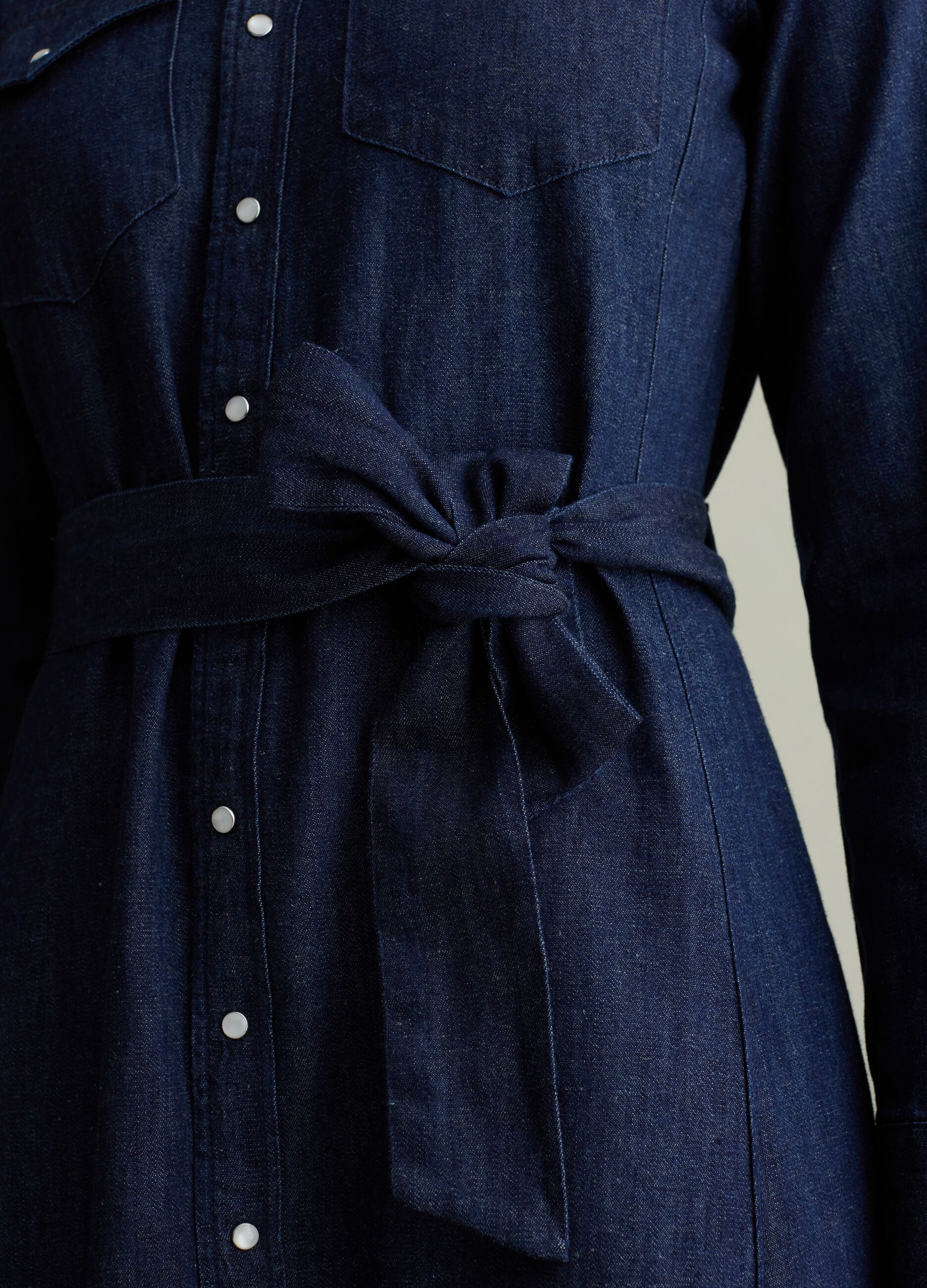 Vestido camisero de denim