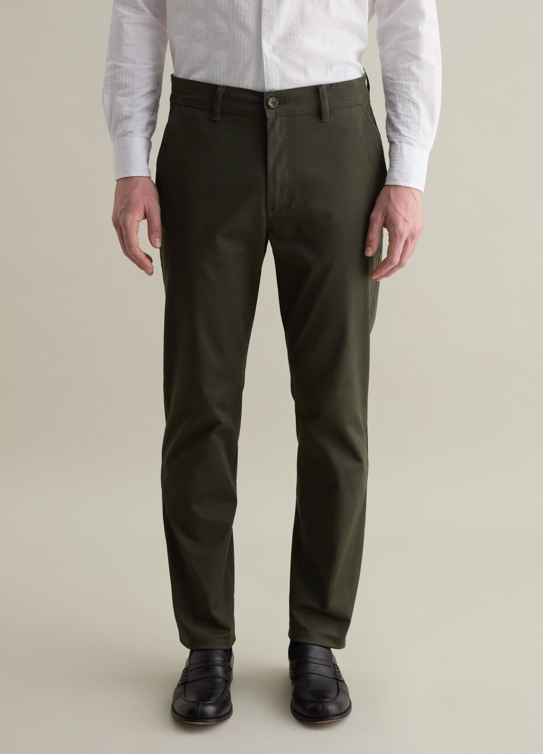 Slim-fit chinos in stretch twill_1