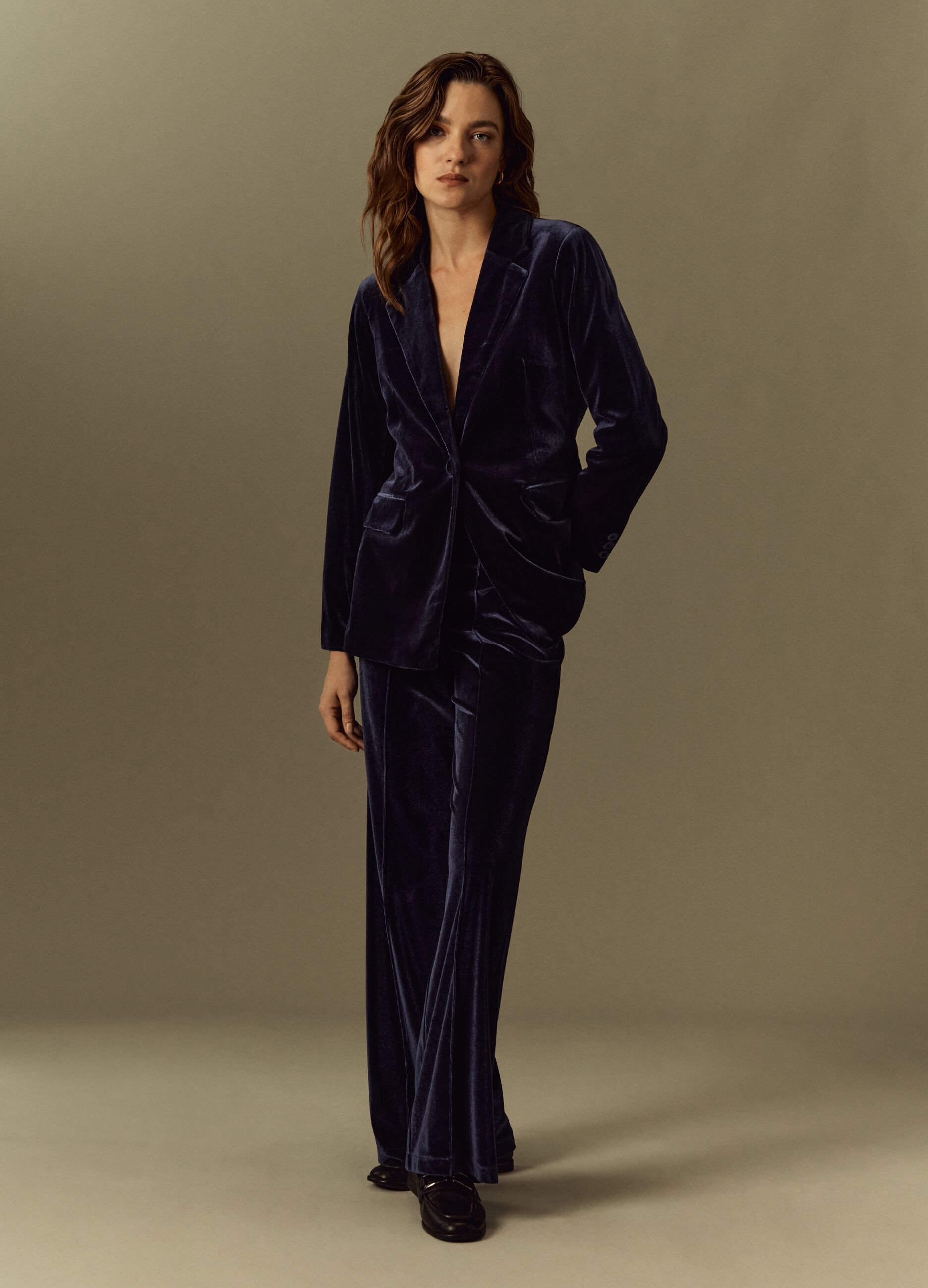 High-waisted velvet trousers_0