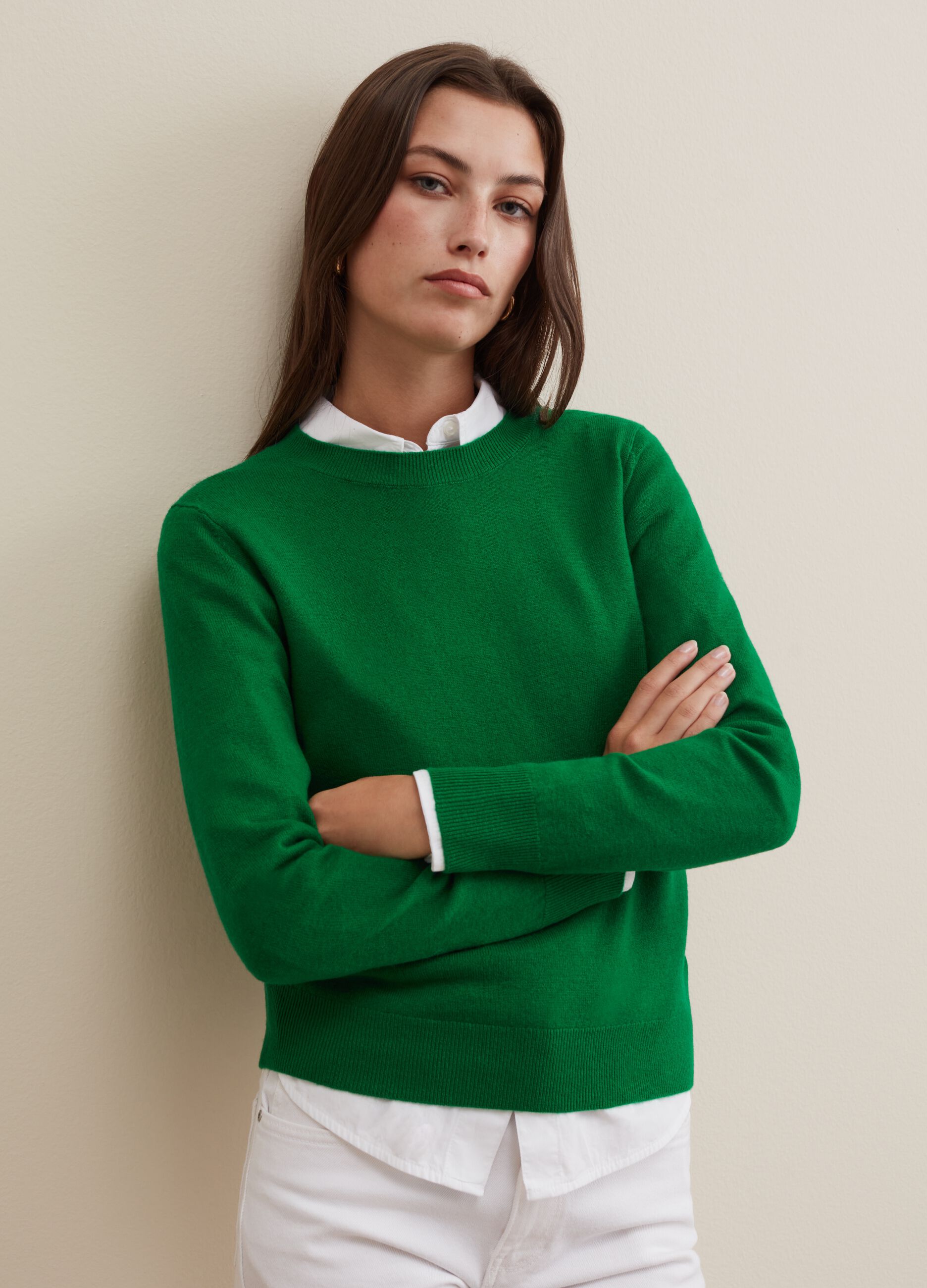 Woman s Emerald Green Pullover in wool with round neckline PIOMBO