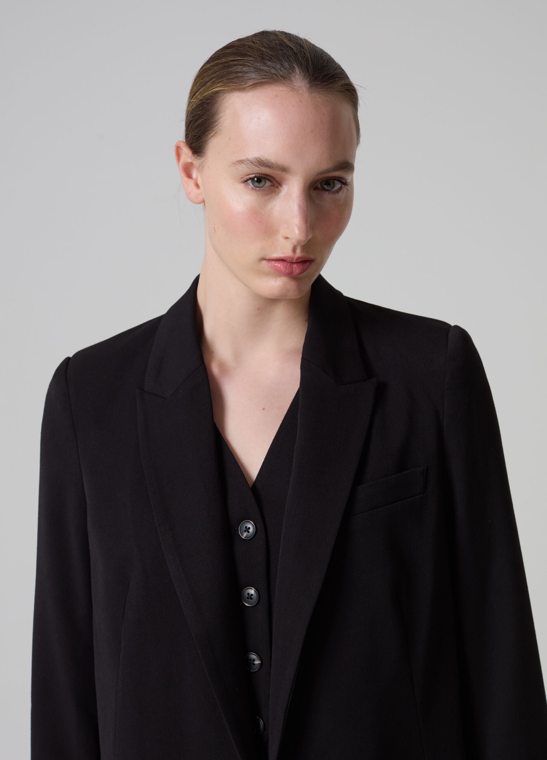 Contemporary solid colour single-breasted blazer_1