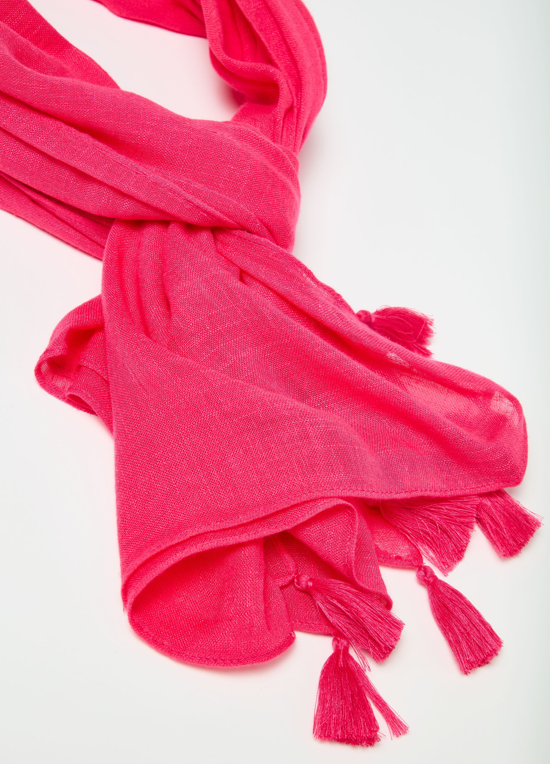 Viscose and linen scarf with tassels_1