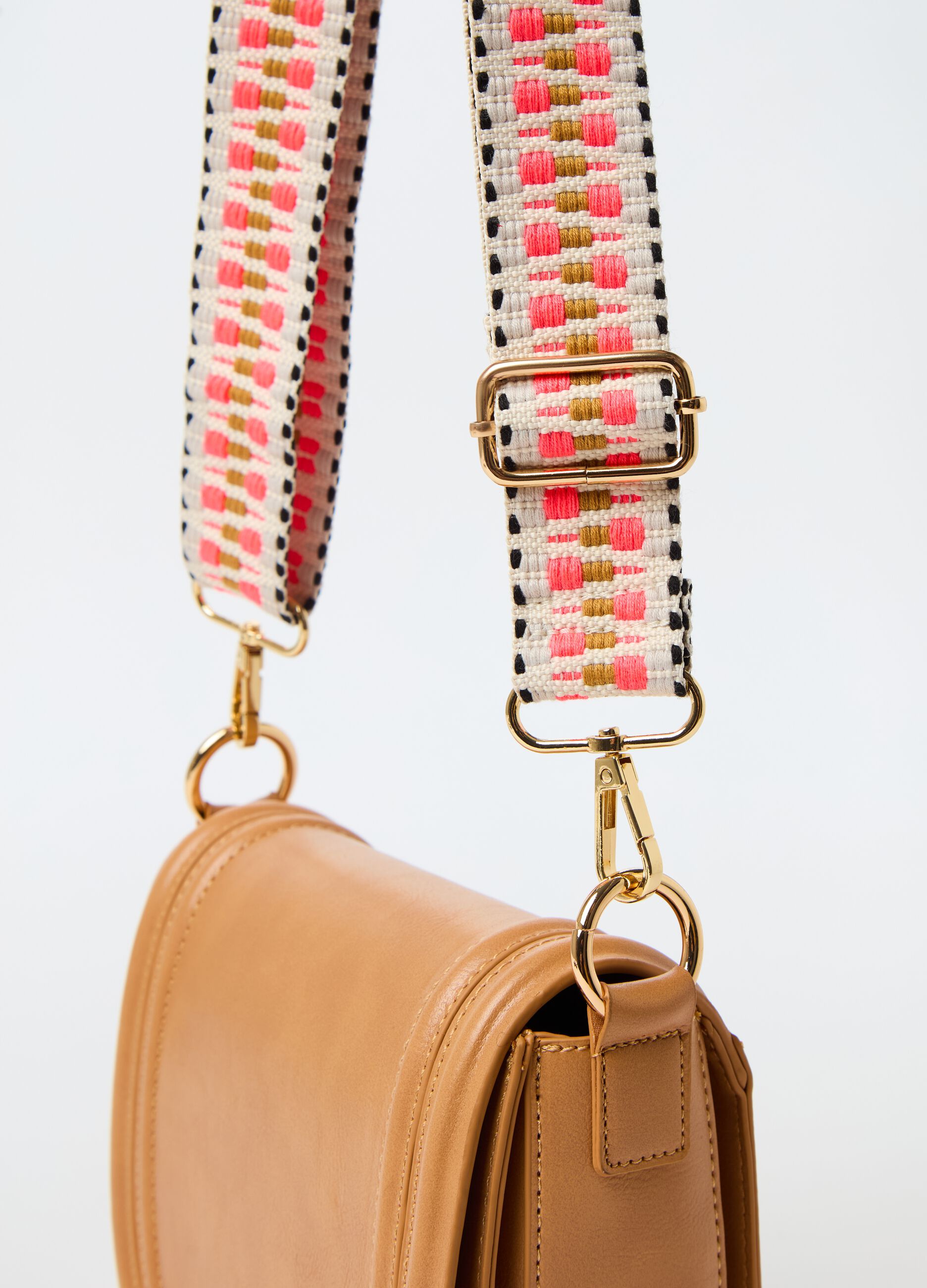 Bag strap with geometric pattern_2