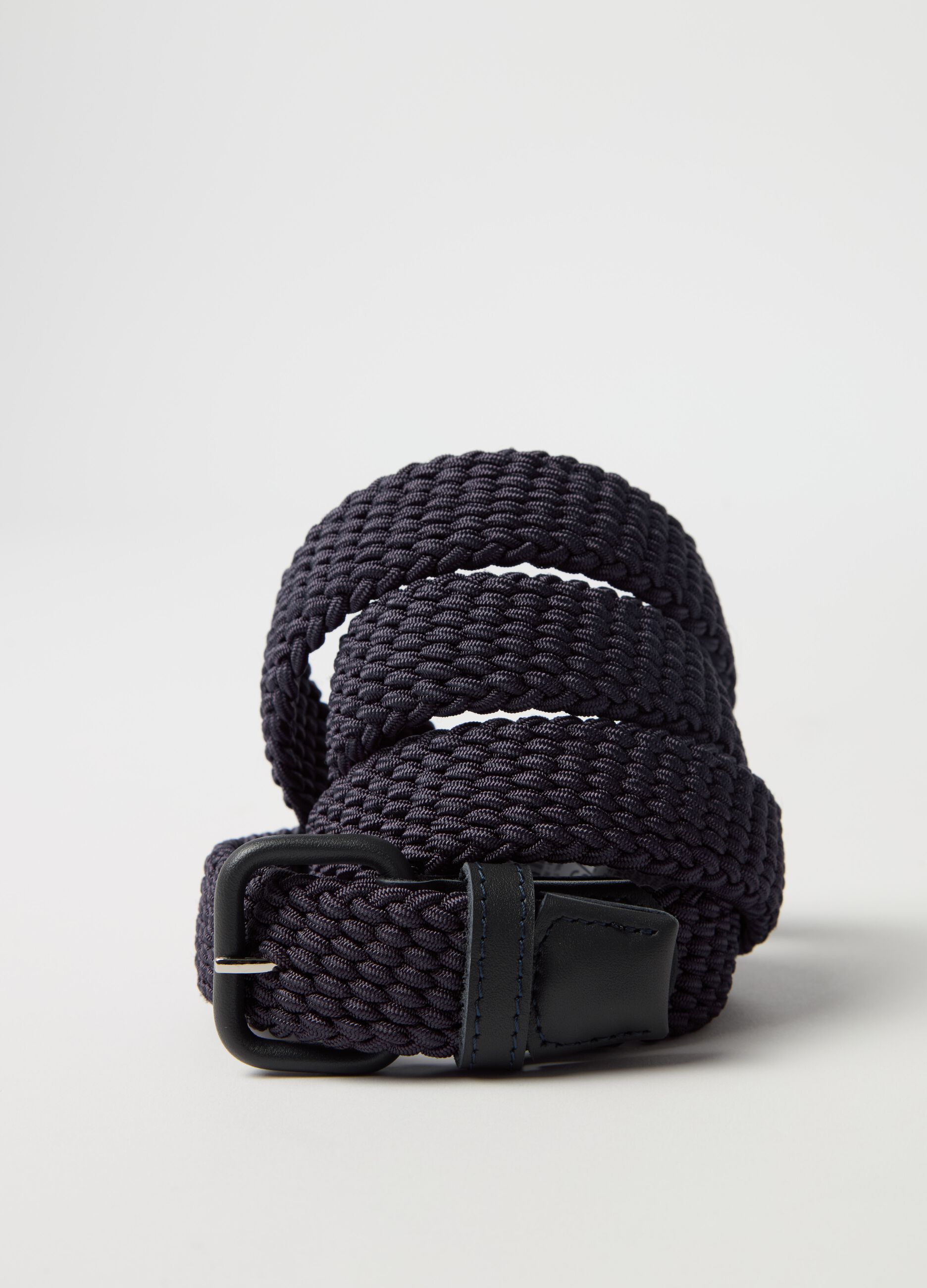 Belt in woven fabric