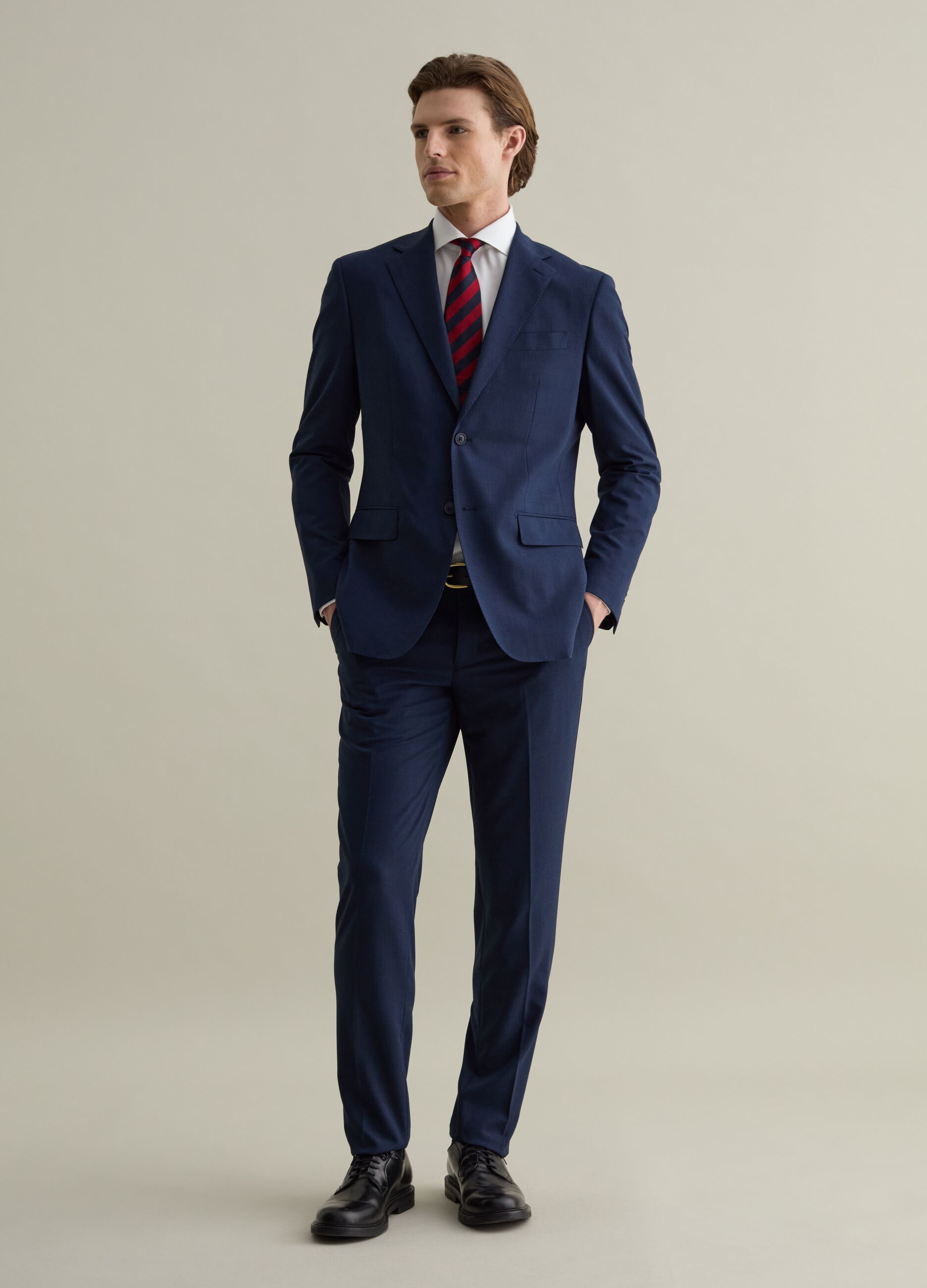 Pantalón slim fit con microestampado