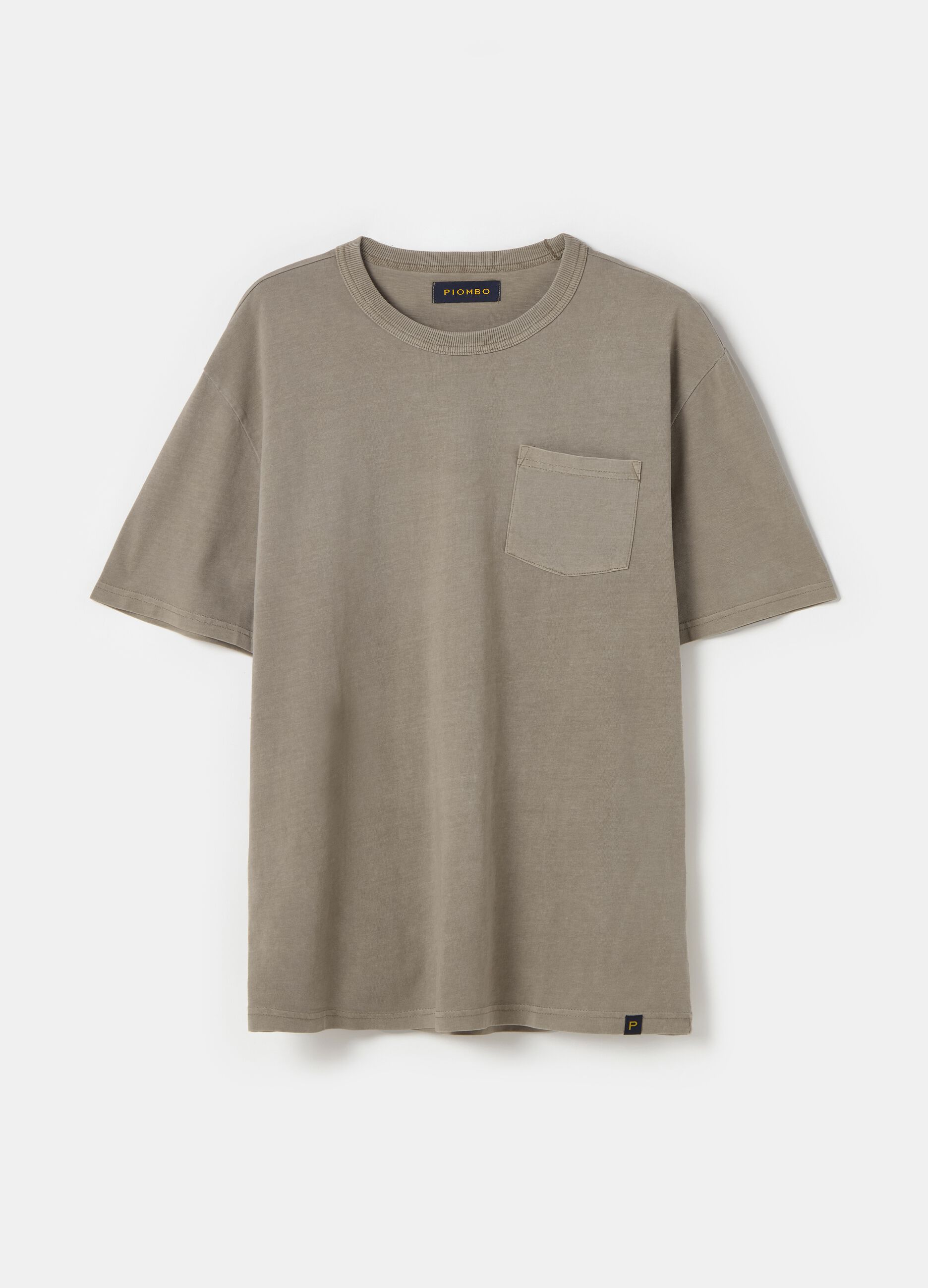 T-shirt with round neck and pocket