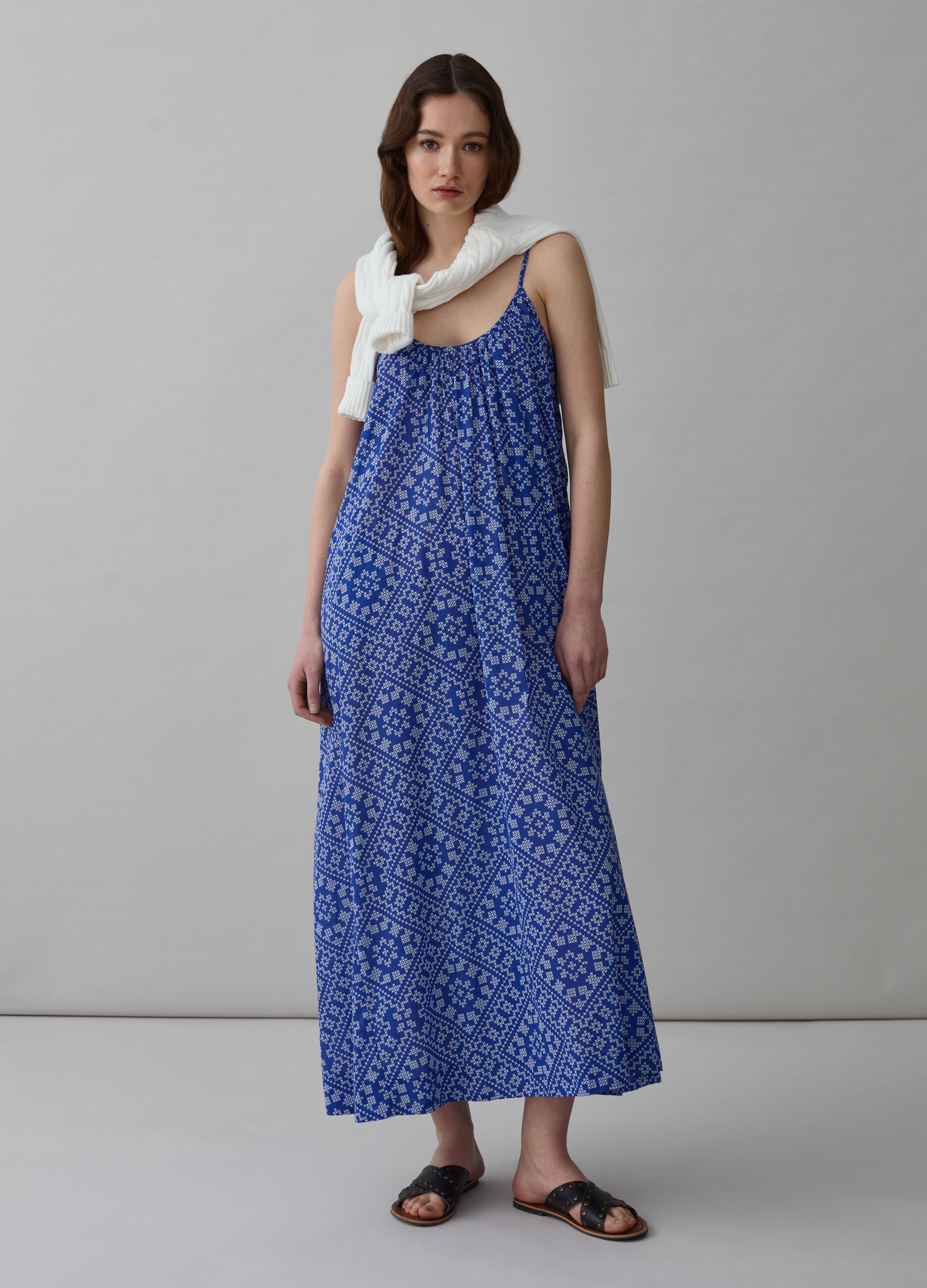 Vestido largo estampado con espalda descubierta_1