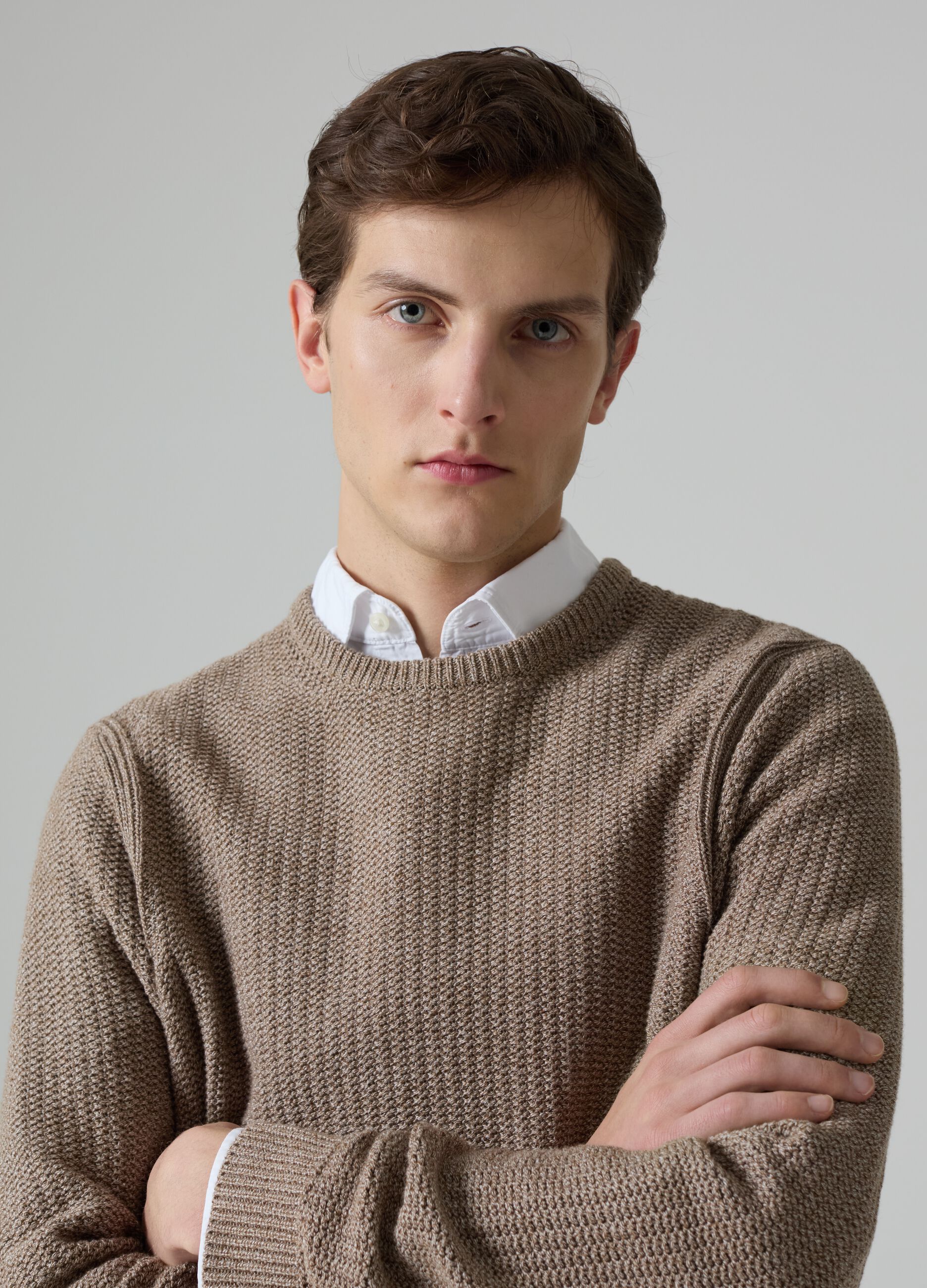 Pullover with ribbed design