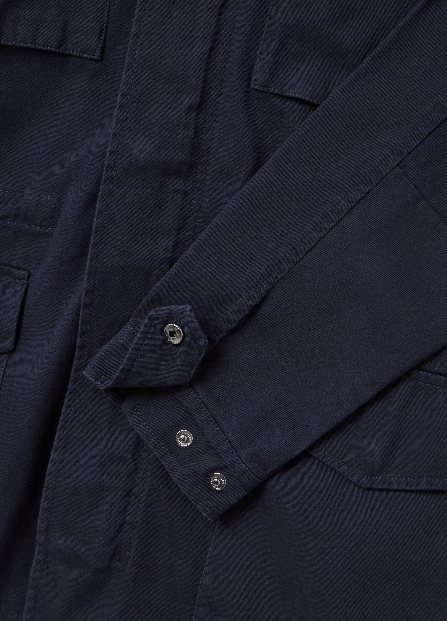 Short safari jacket with internal hood