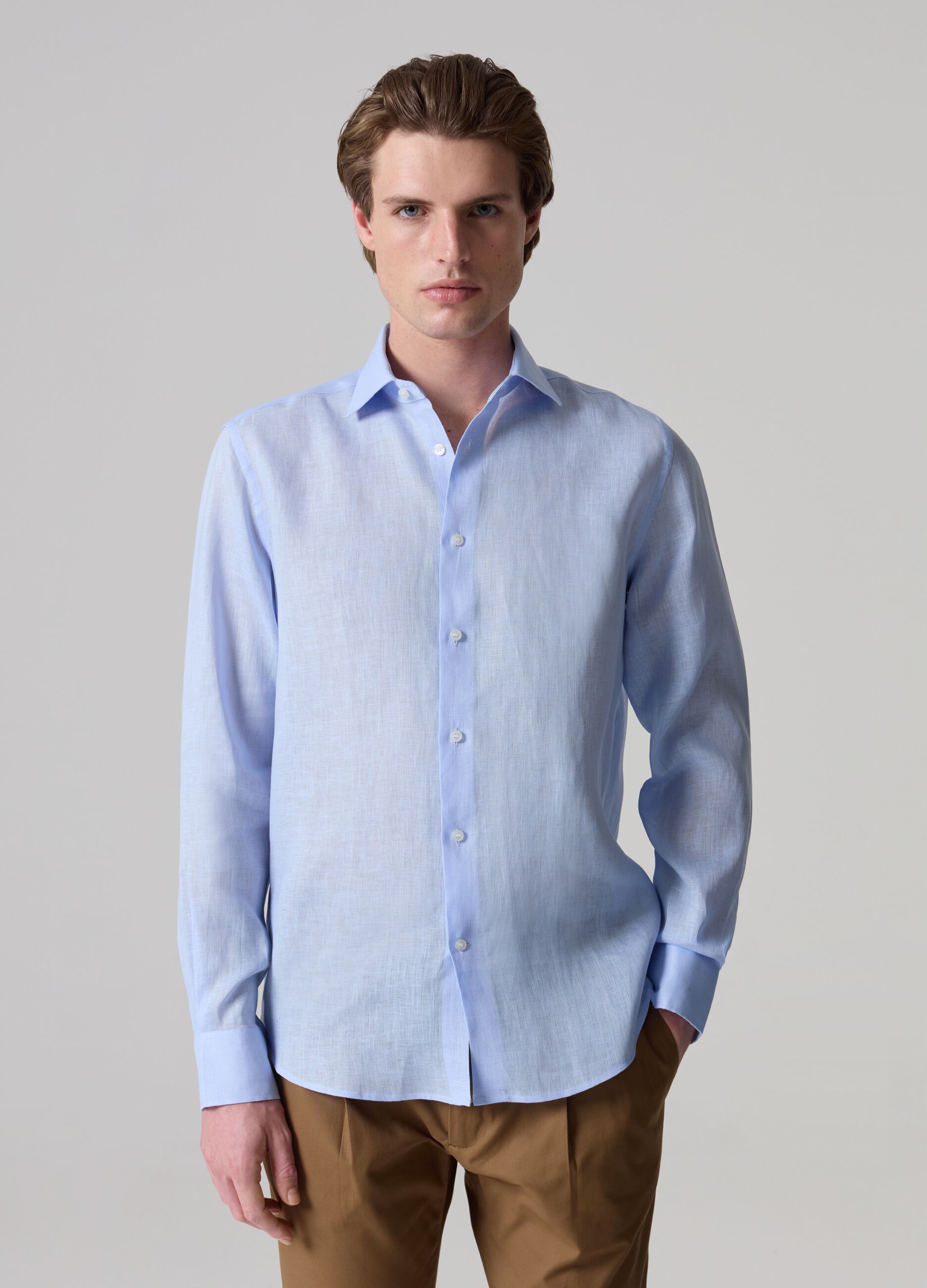 Contemporary shirt in linen_0