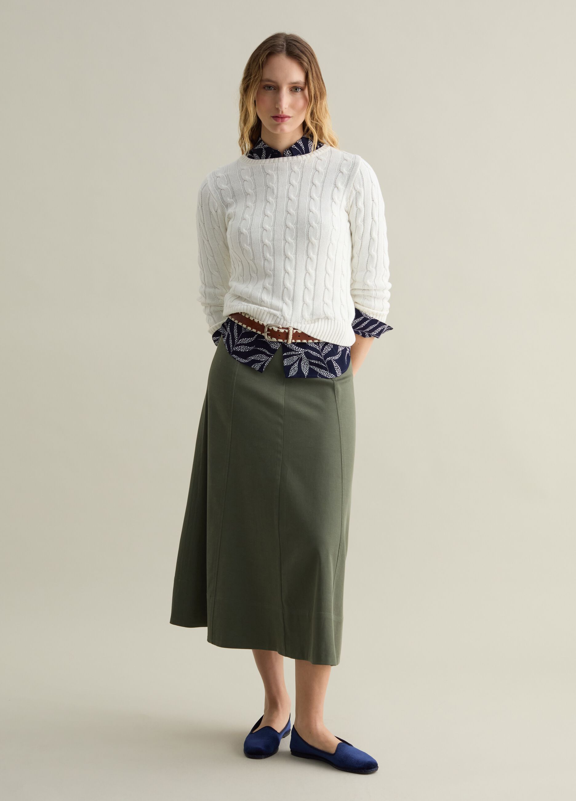 Vintage-effect belt with stitched edging