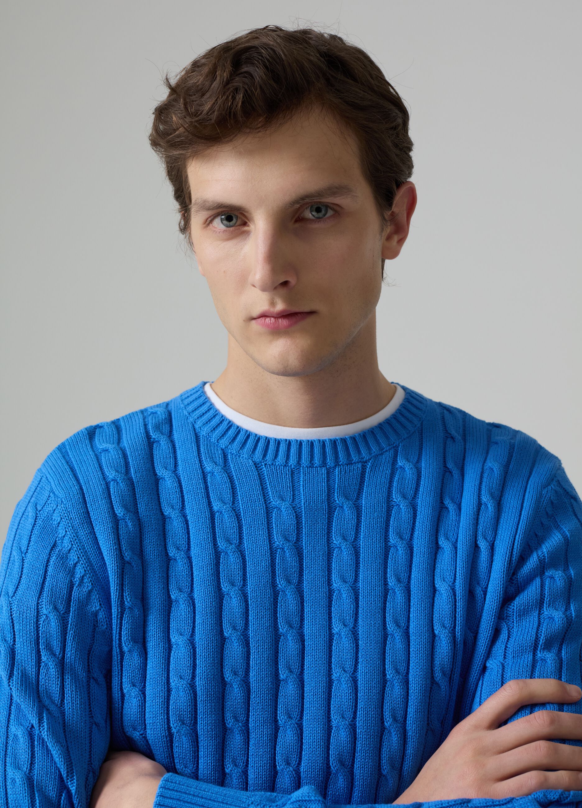 Ribbed pullover with cable-knit motif_1