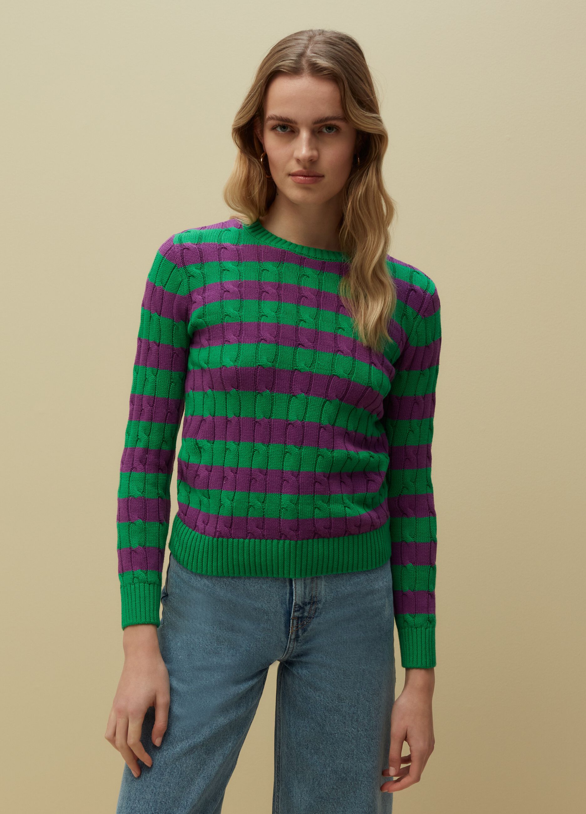 Striped pullover with ribbed design_0