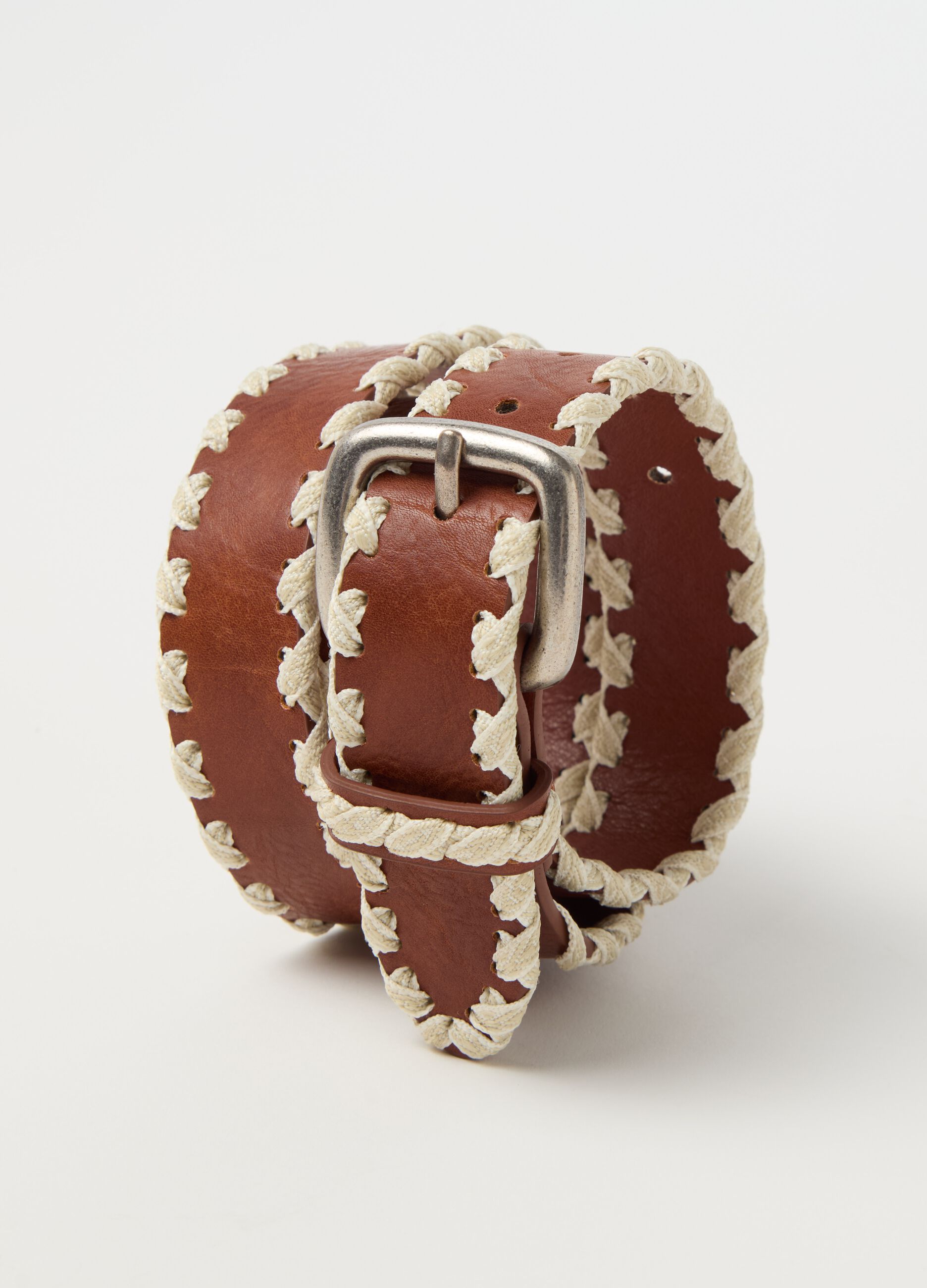 Vintage-effect belt with stitched edging