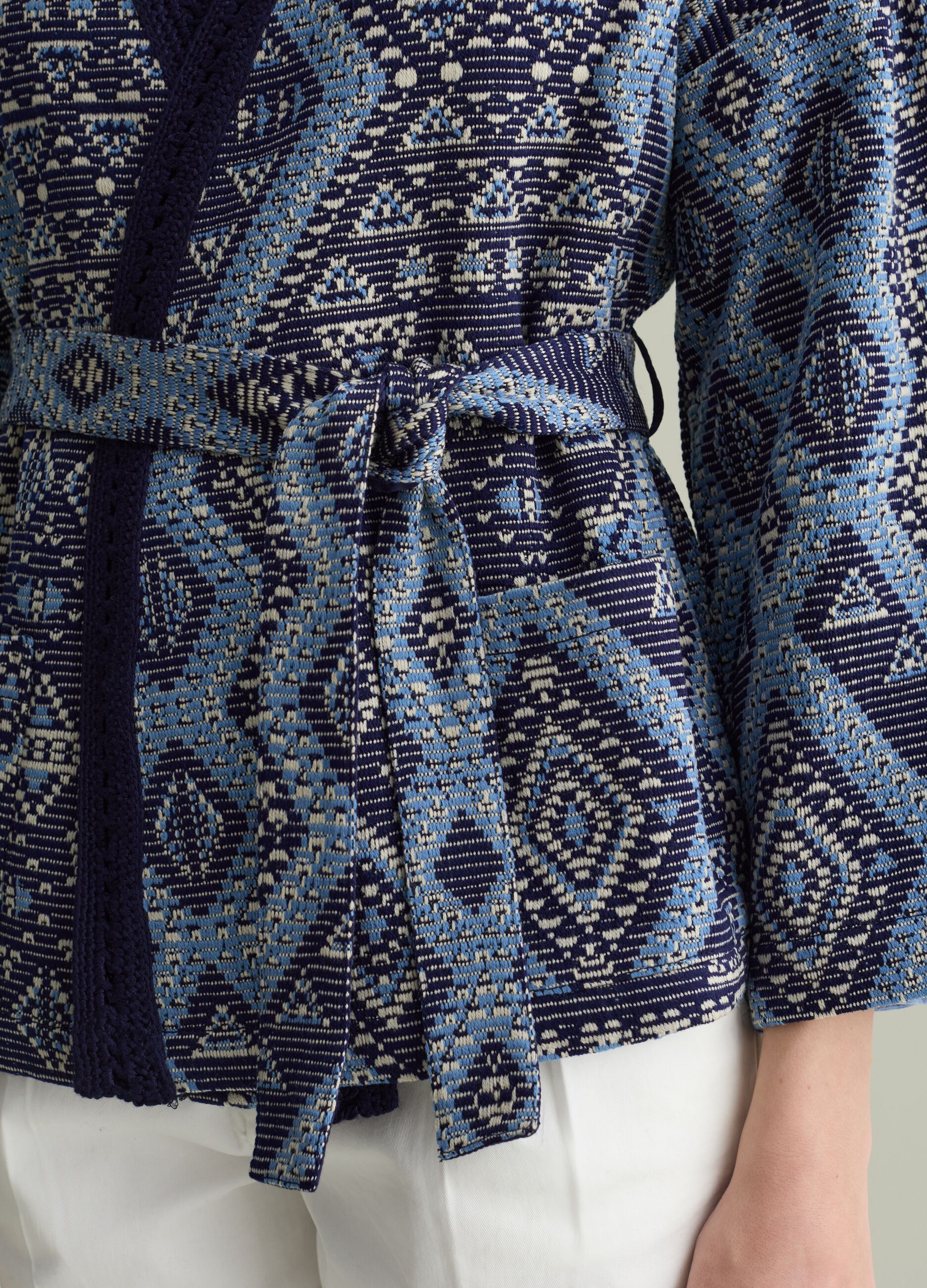 Kimono jacket with geometric jacquard pattern