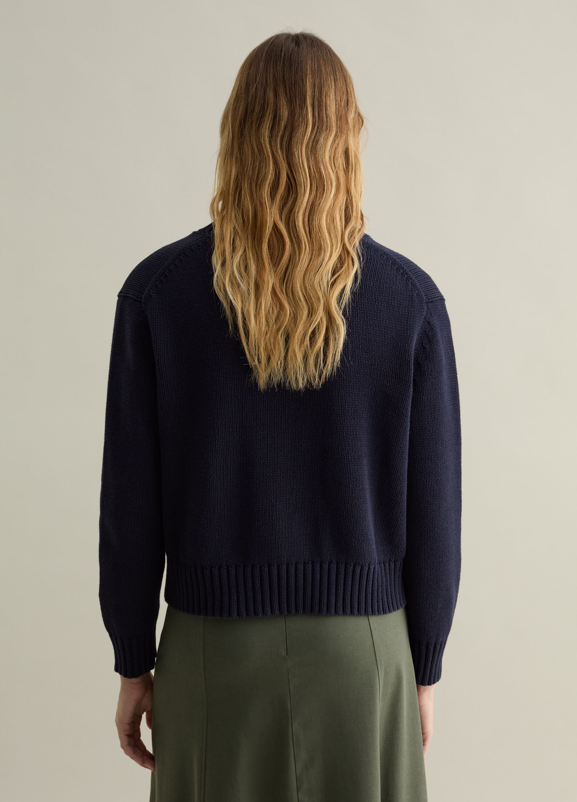 V-neck cotton pullover