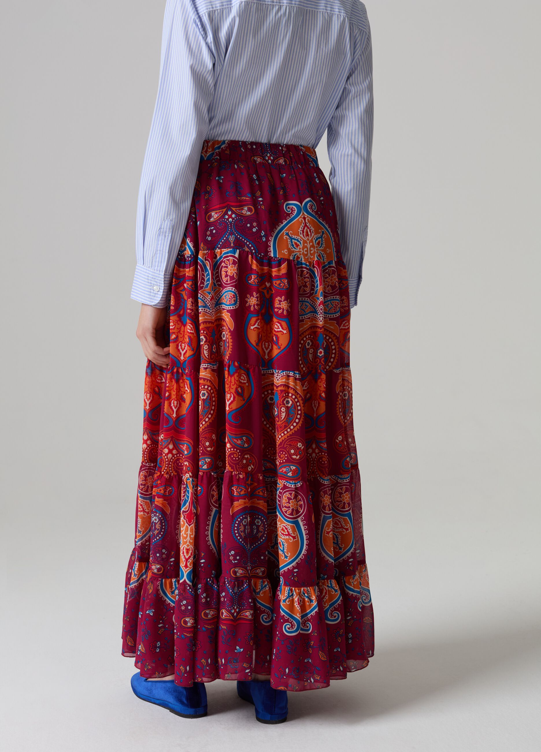 Long tiered skirt with folk print_2