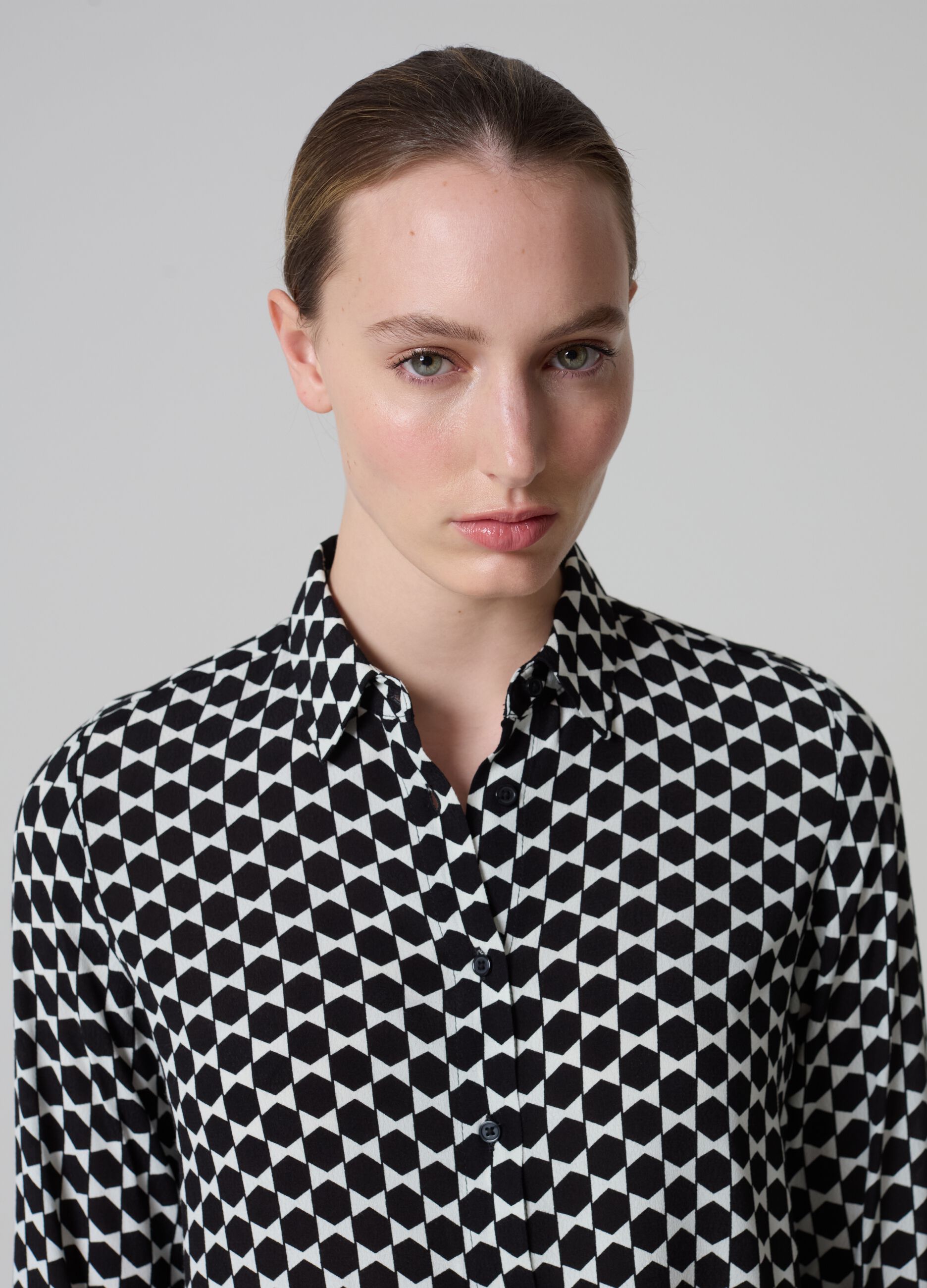 Contemporary shirt with geometric print