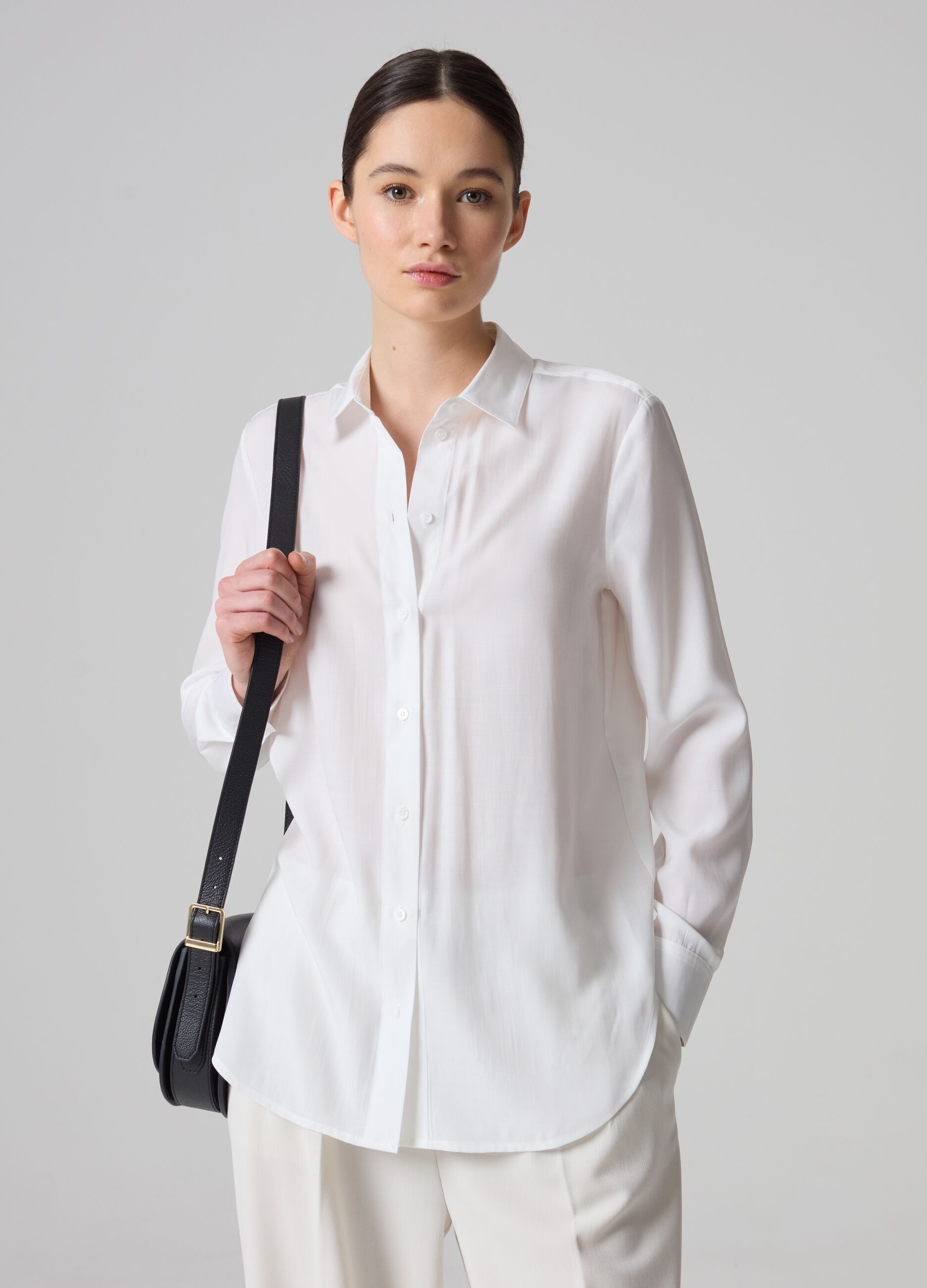 Contemporary solid colour shirt_0