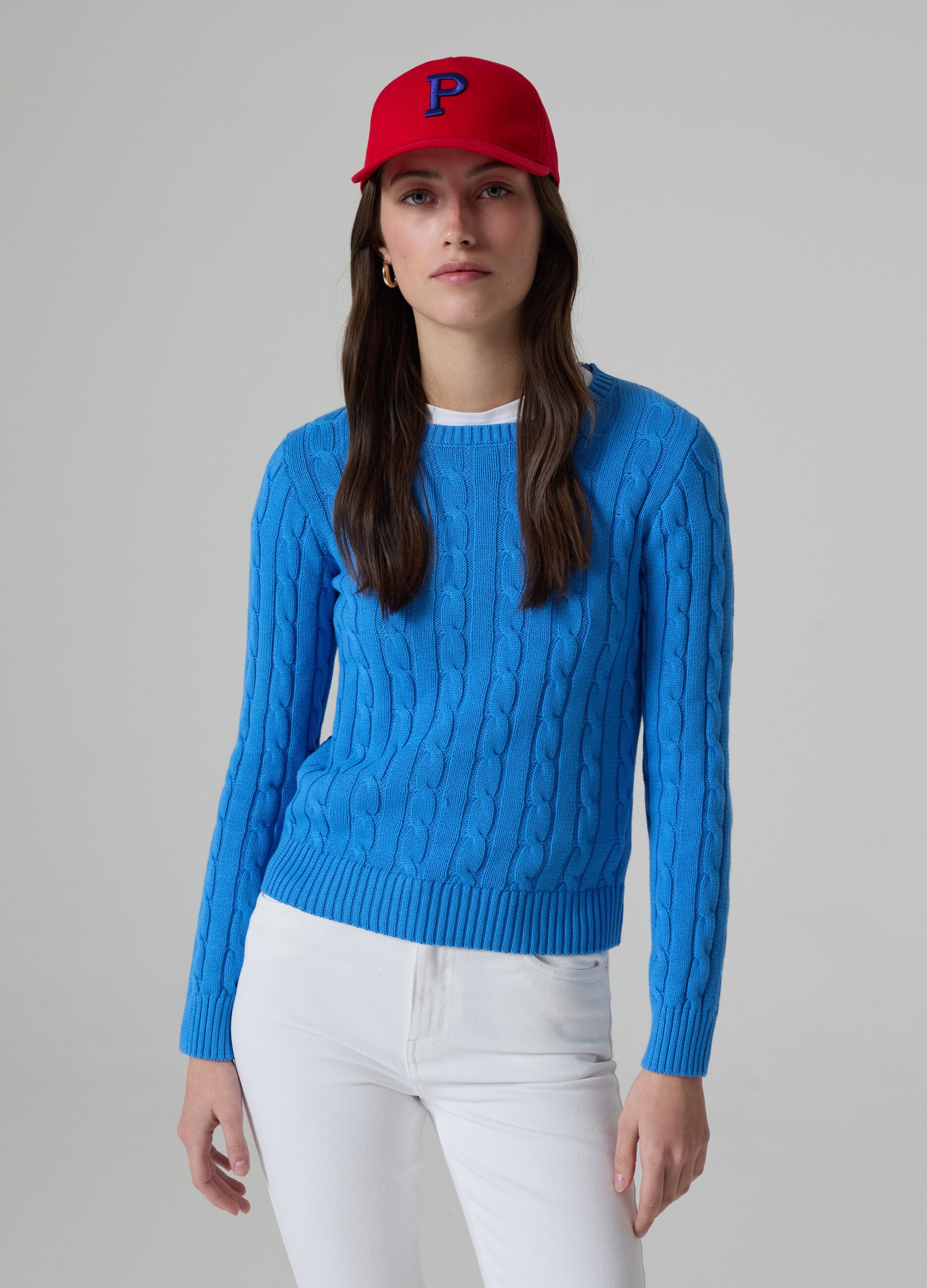 Ribbed pullover with cable-knit design_0