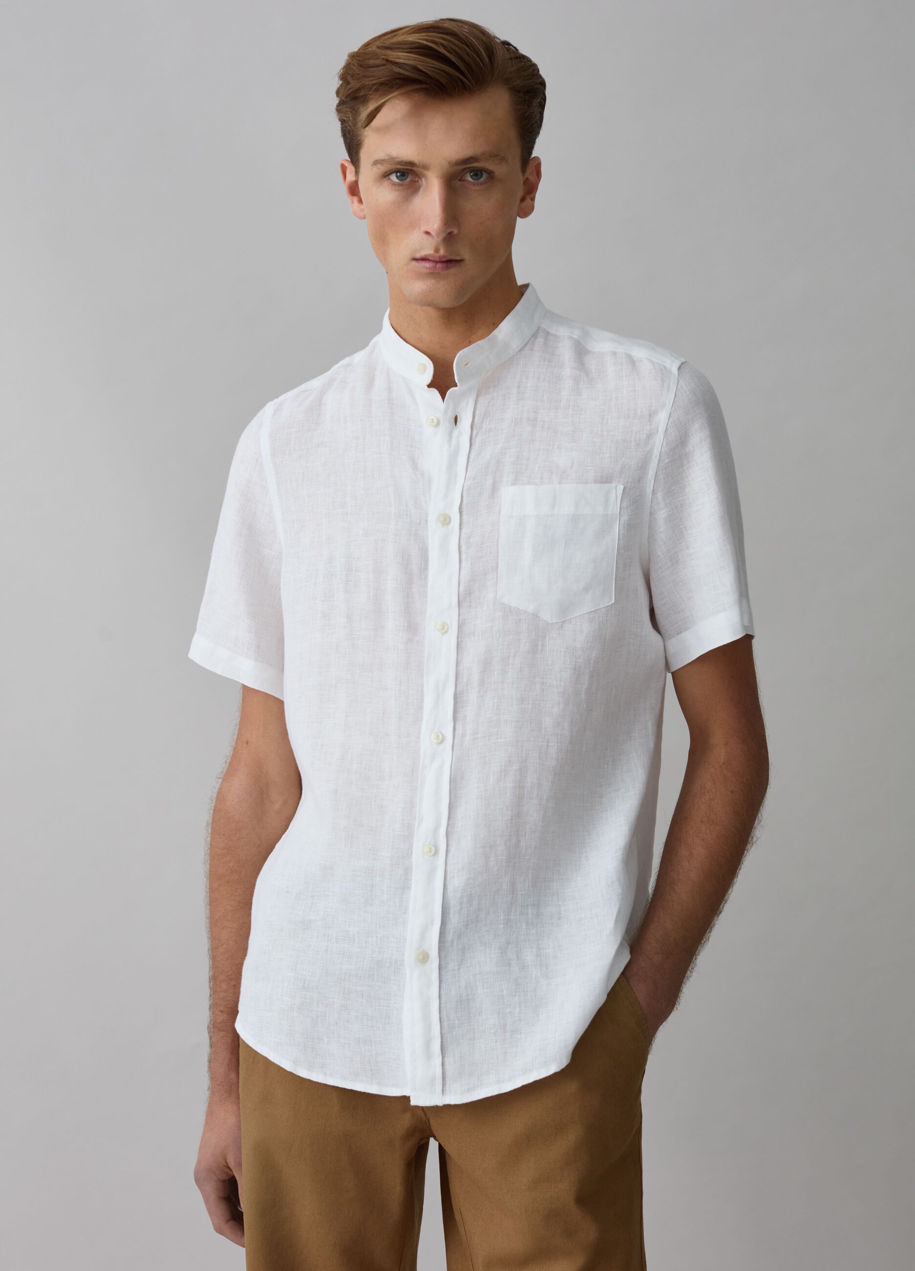 Short-sleeved shirt with Mandarin collar