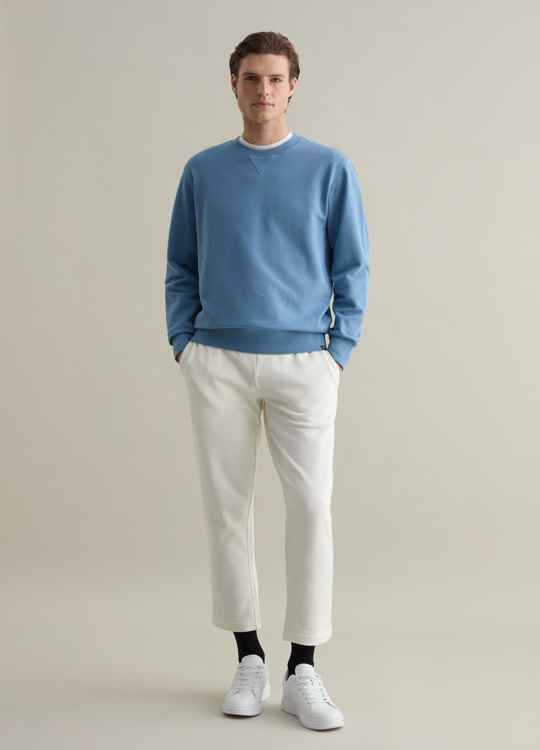 Sweatshirt with round neck and stitched detail