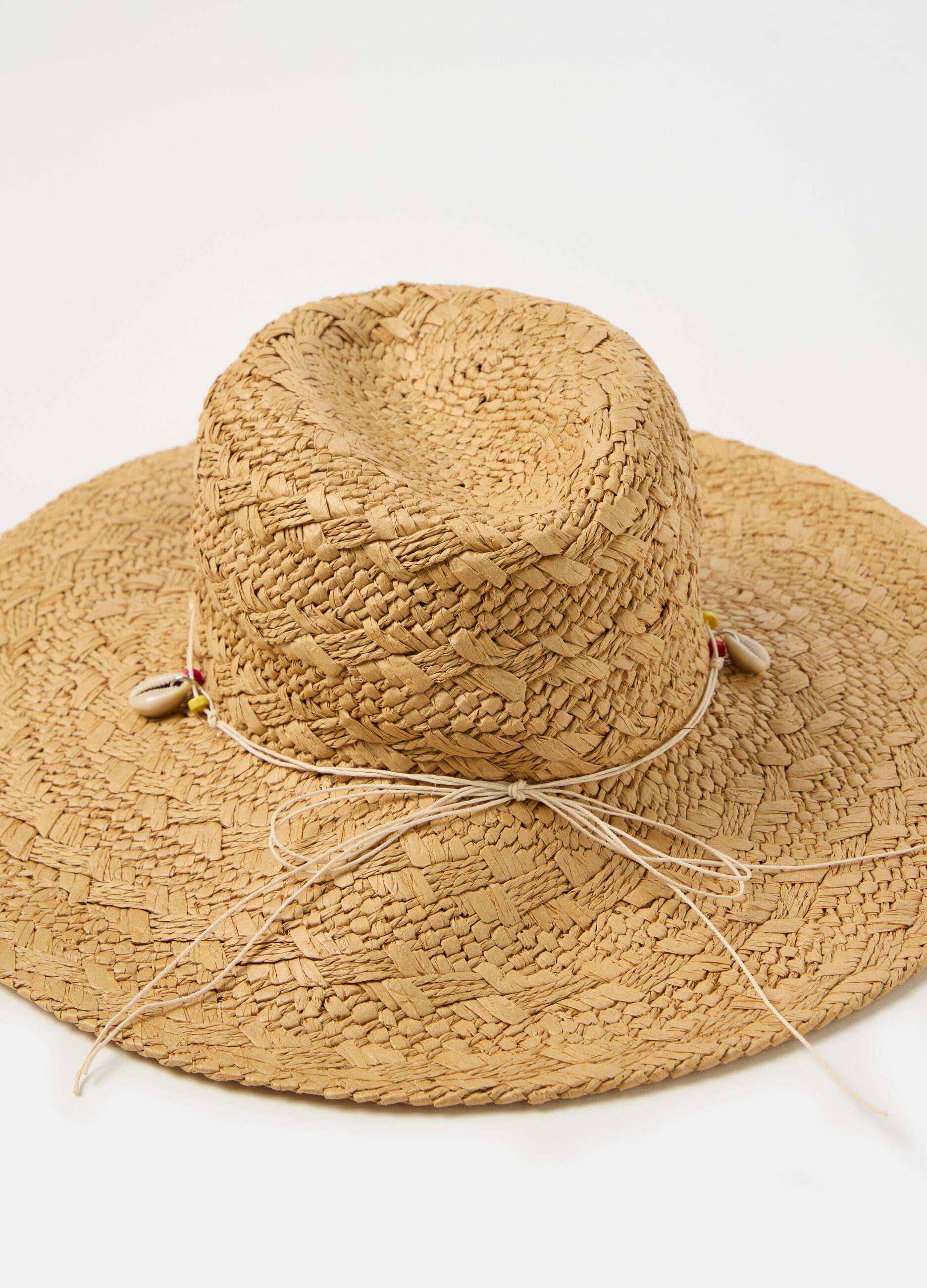 Straw hat with decorations