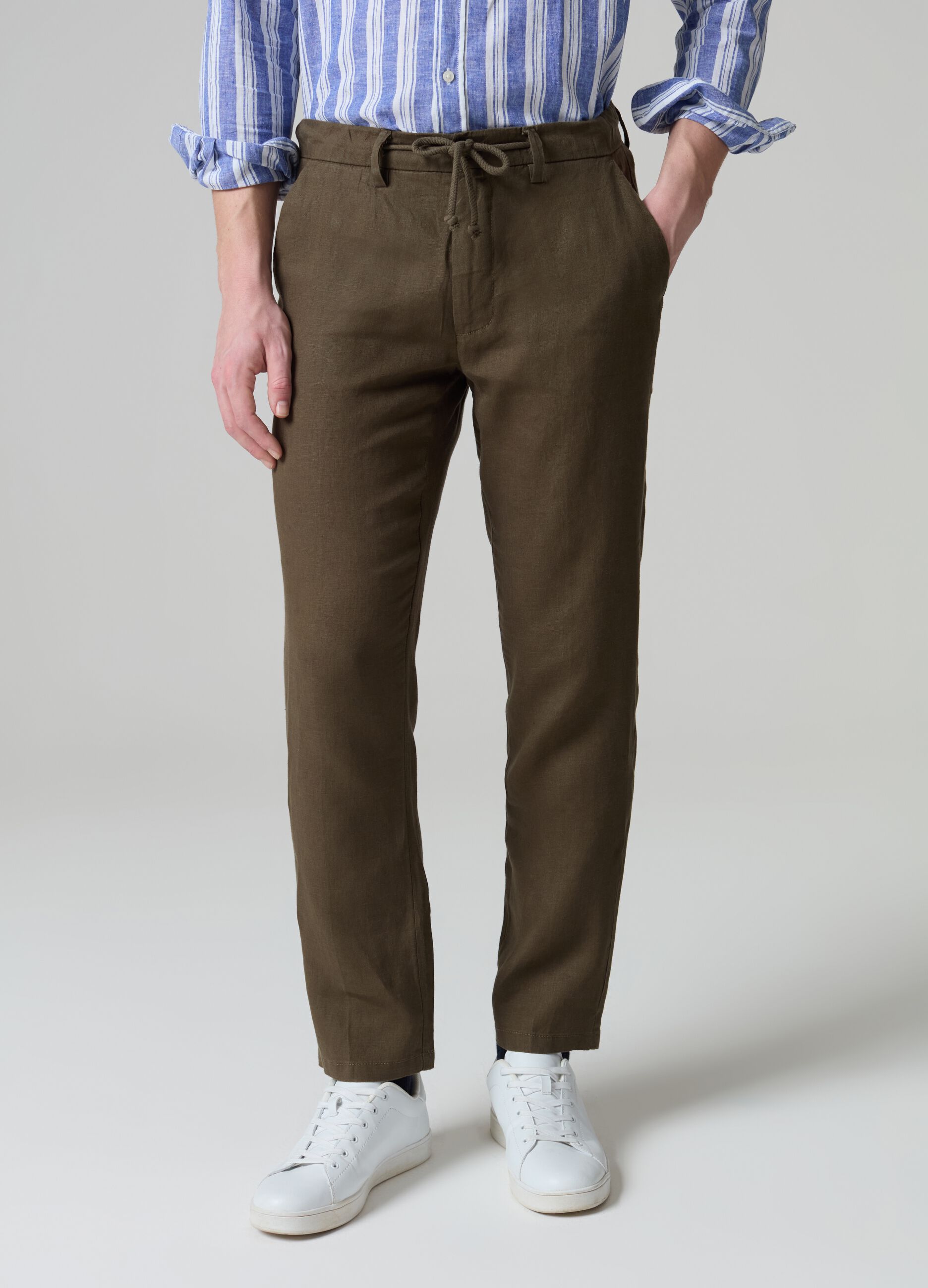 Chino trousers in linen with drawstring_1