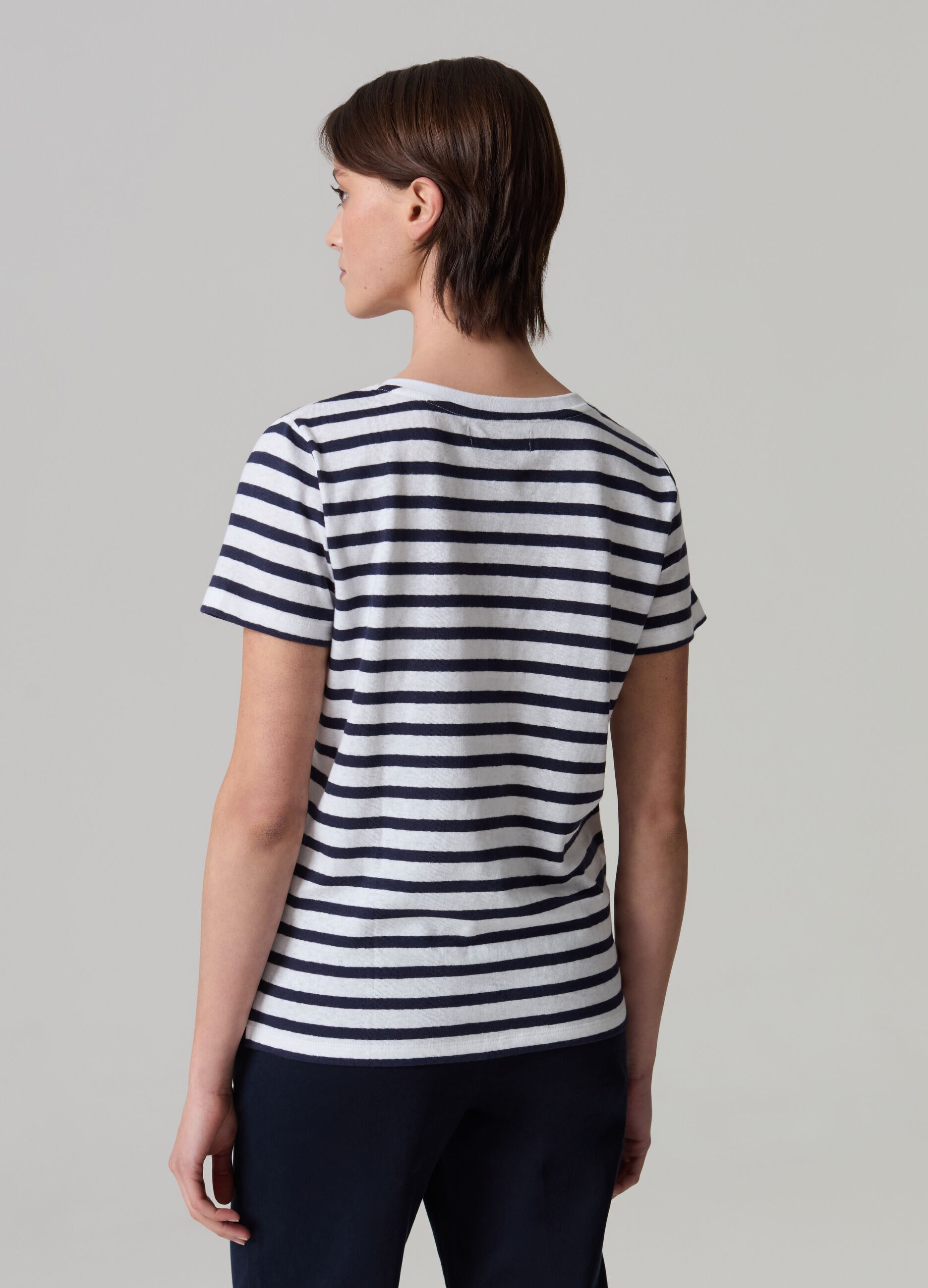 Striped linen and cotton T-shirt with V neck