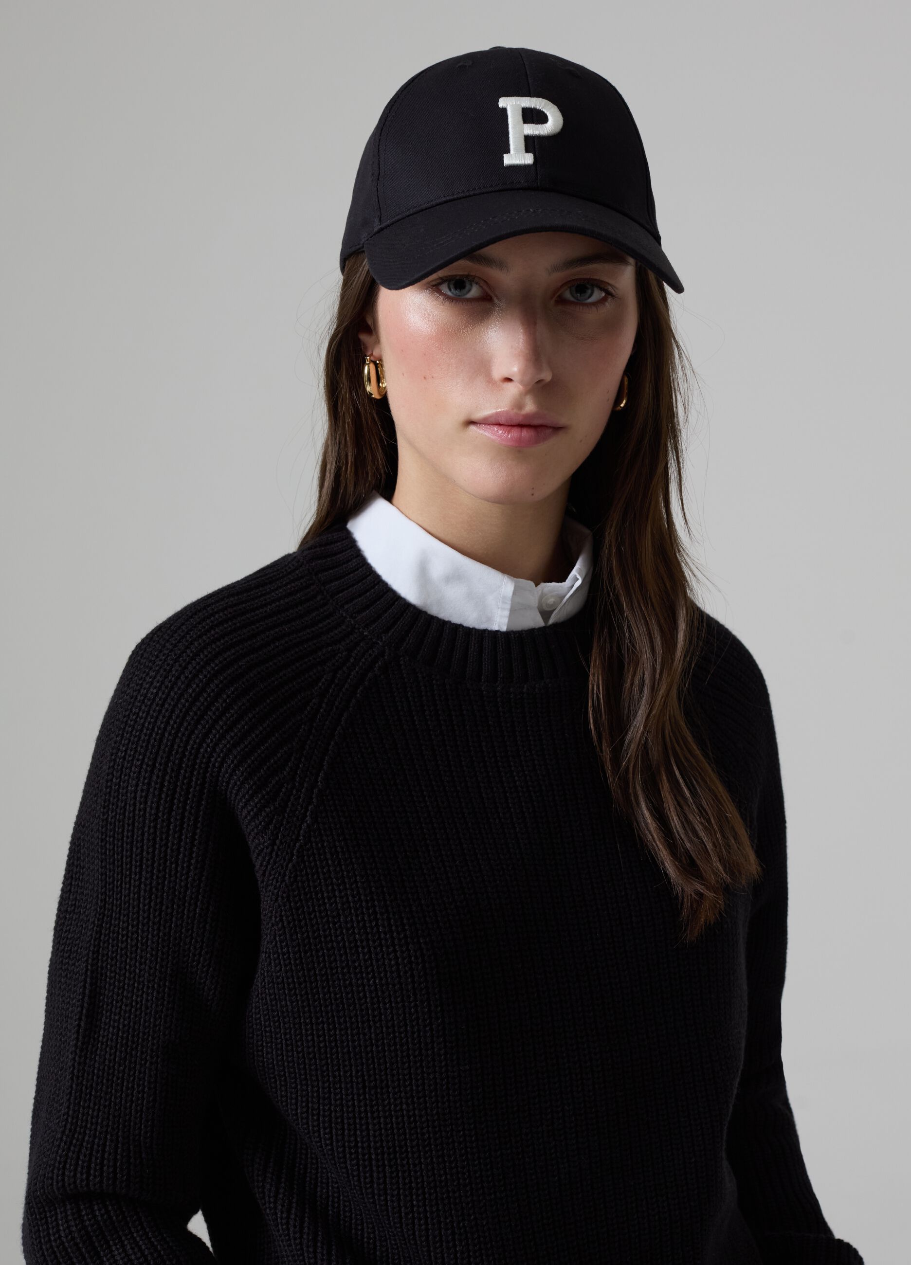 Ribbed pullover with raglan sleeves